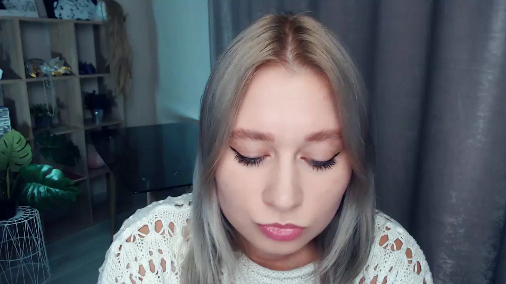 Gallery image thumbnail from Kukla_kolduna's myfreecams stream on, 11/05/2025, 16:49 image 16 of 20