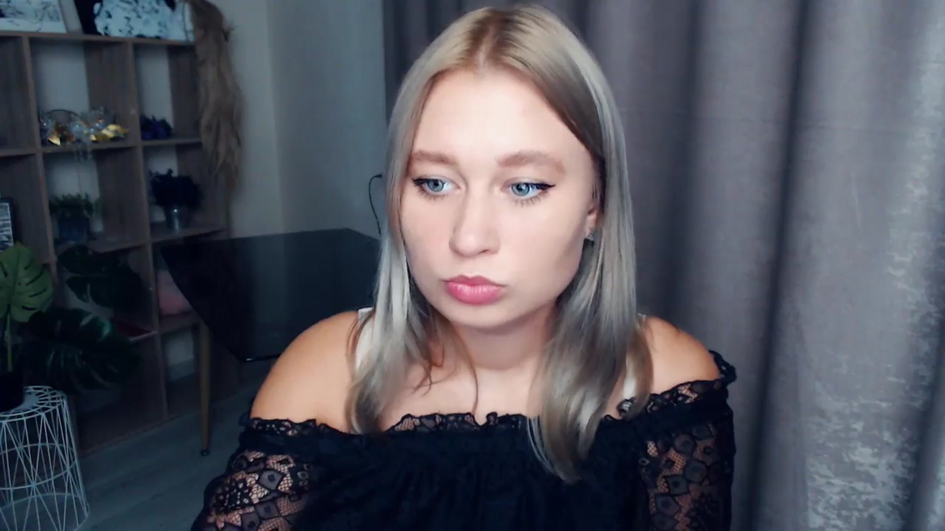 Gallery image thumbnail from Kukla_kolduna's myfreecams stream on, 11/05/2025, 18:52 image 18 of 20