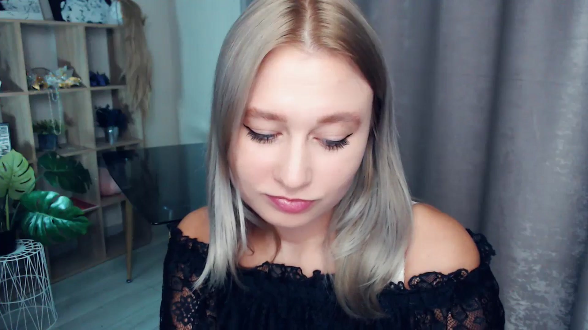 Gallery image thumbnail from Kukla_kolduna's myfreecams stream on, 11/05/2025, 18:52 image 9 of 20