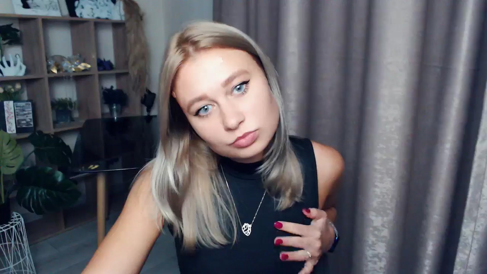 Gallery image thumbnail from Kukla_kolduna's myfreecams stream on, 11/06/2025, 16:21 image 3 of 20