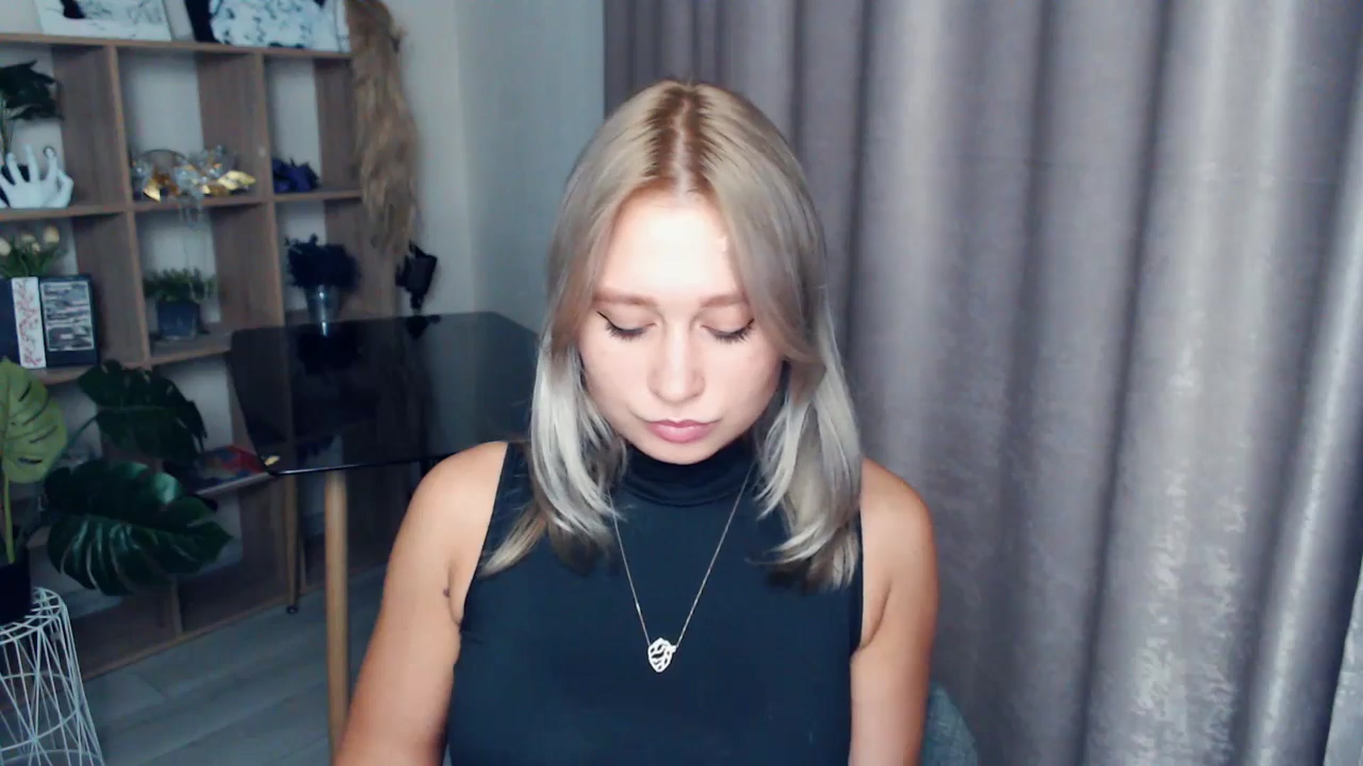 Gallery image thumbnail from Kukla_kolduna's myfreecams stream on, 11/06/2025, 19:22 image 15 of 20