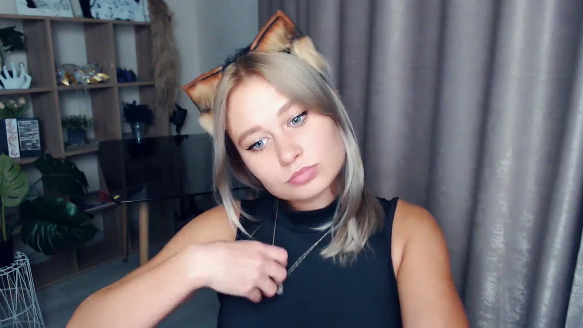 Gallery image thumbnail from Kukla_kolduna's myfreecams stream on, 11/06/2025, 19:22 image 19 of 20