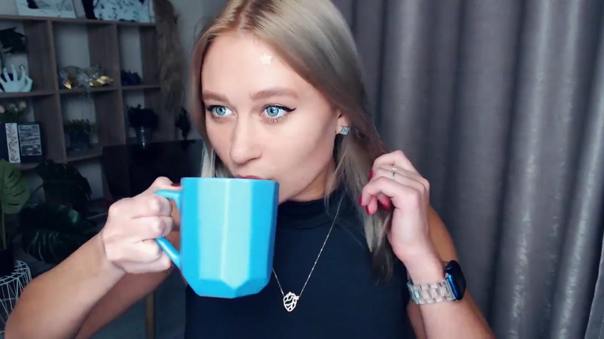 Gallery image thumbnail from Kukla_kolduna's myfreecams stream on, 11/06/2025, 19:22 image 2 of 20