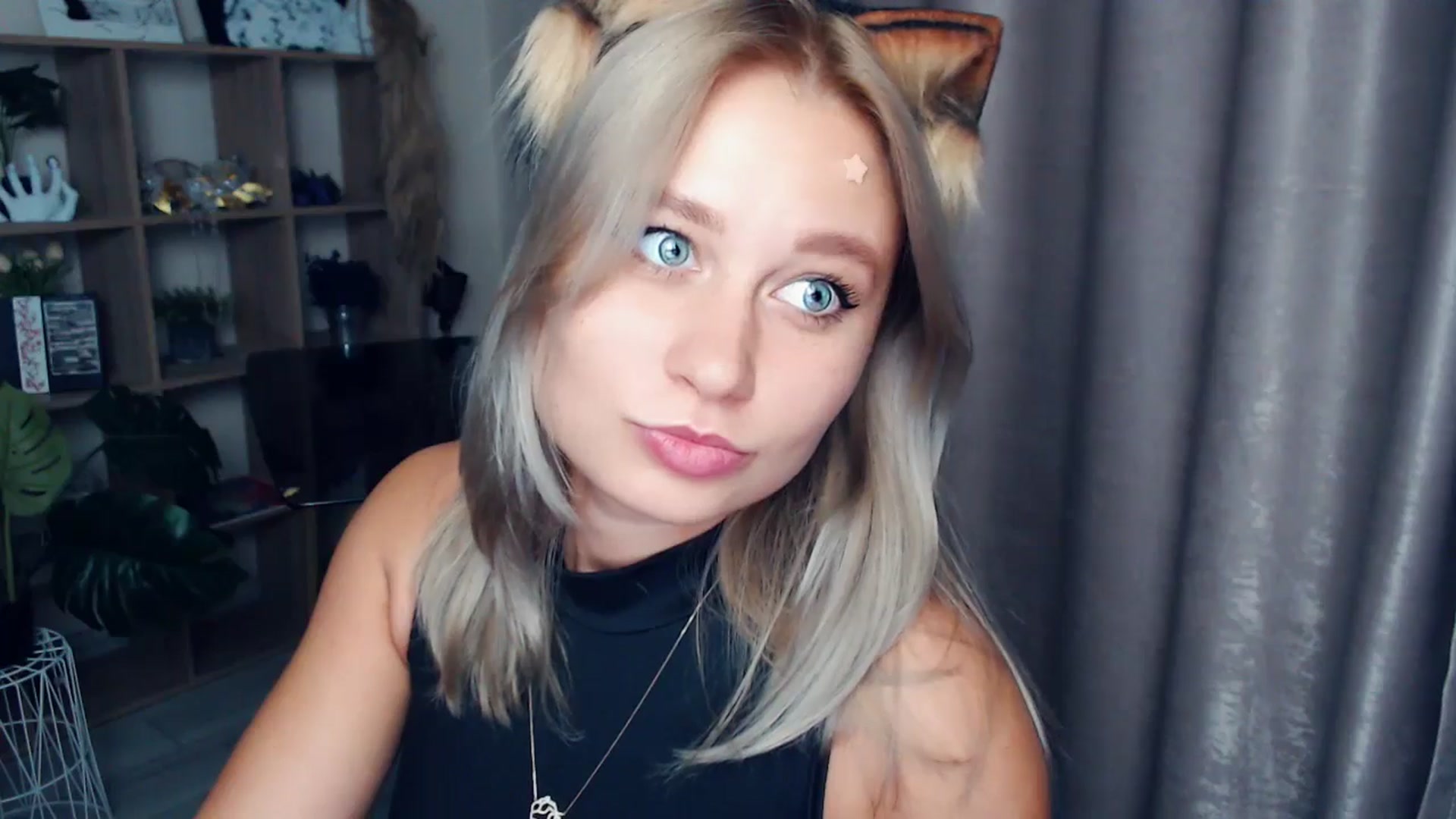 Gallery image thumbnail from Kukla_kolduna's myfreecams stream on, 11/06/2025, 19:22 image 17 of 20