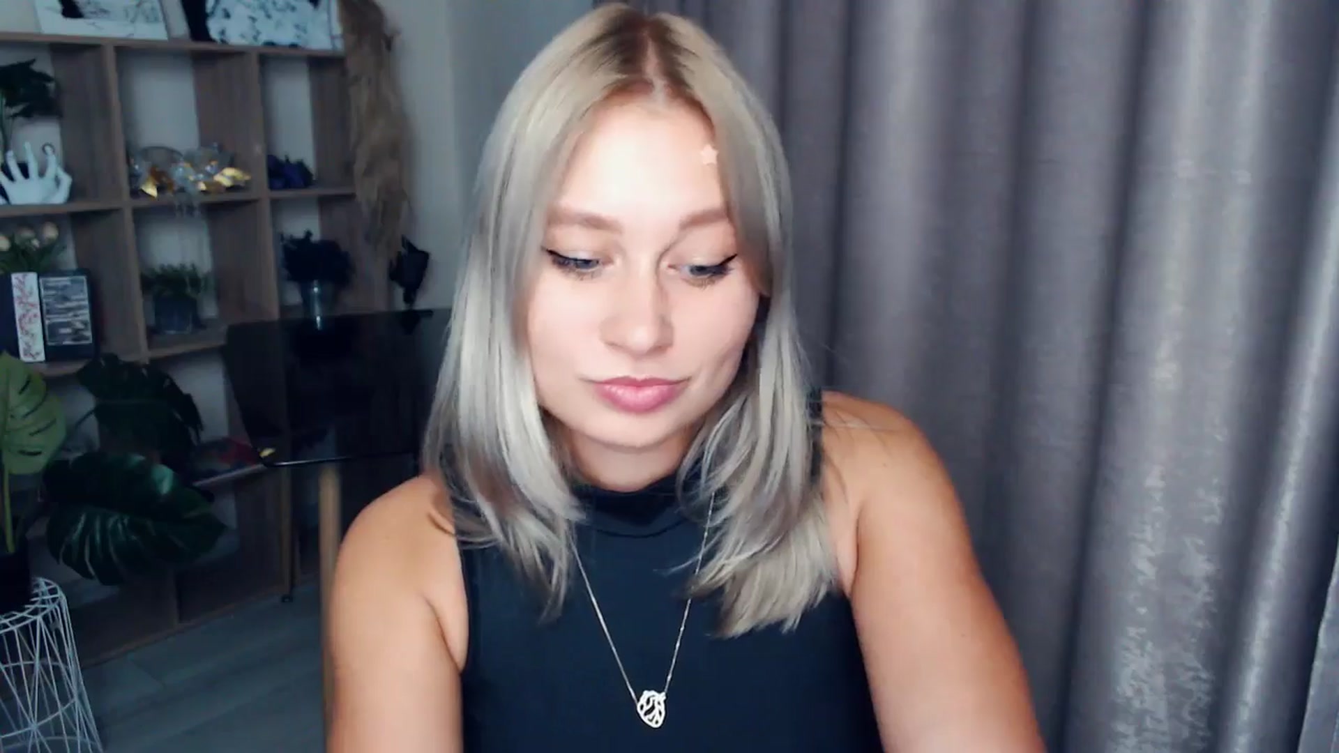 Gallery image thumbnail from Kukla_kolduna's myfreecams stream on, 11/06/2025, 19:22 image 14 of 20