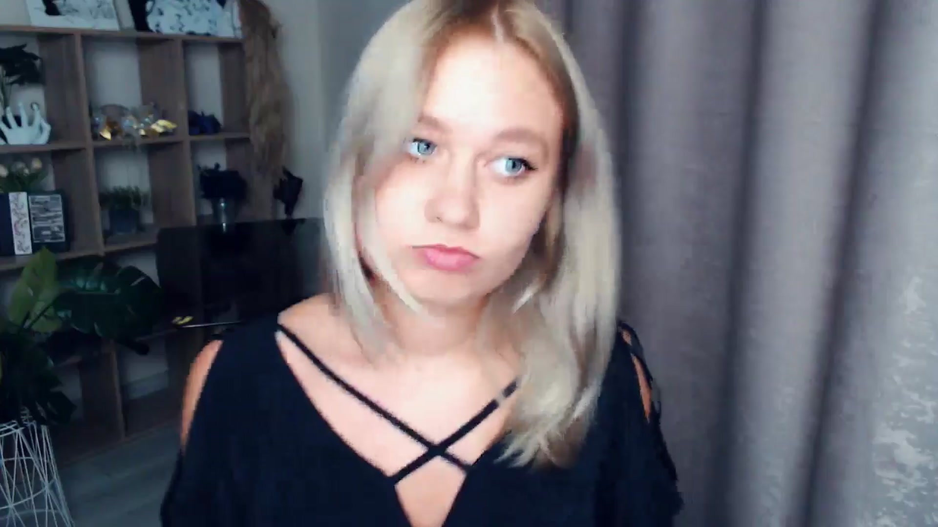 Gallery image thumbnail from Kukla_kolduna's myfreecams stream on, 11/07/2025, 17:15 image 17 of 20