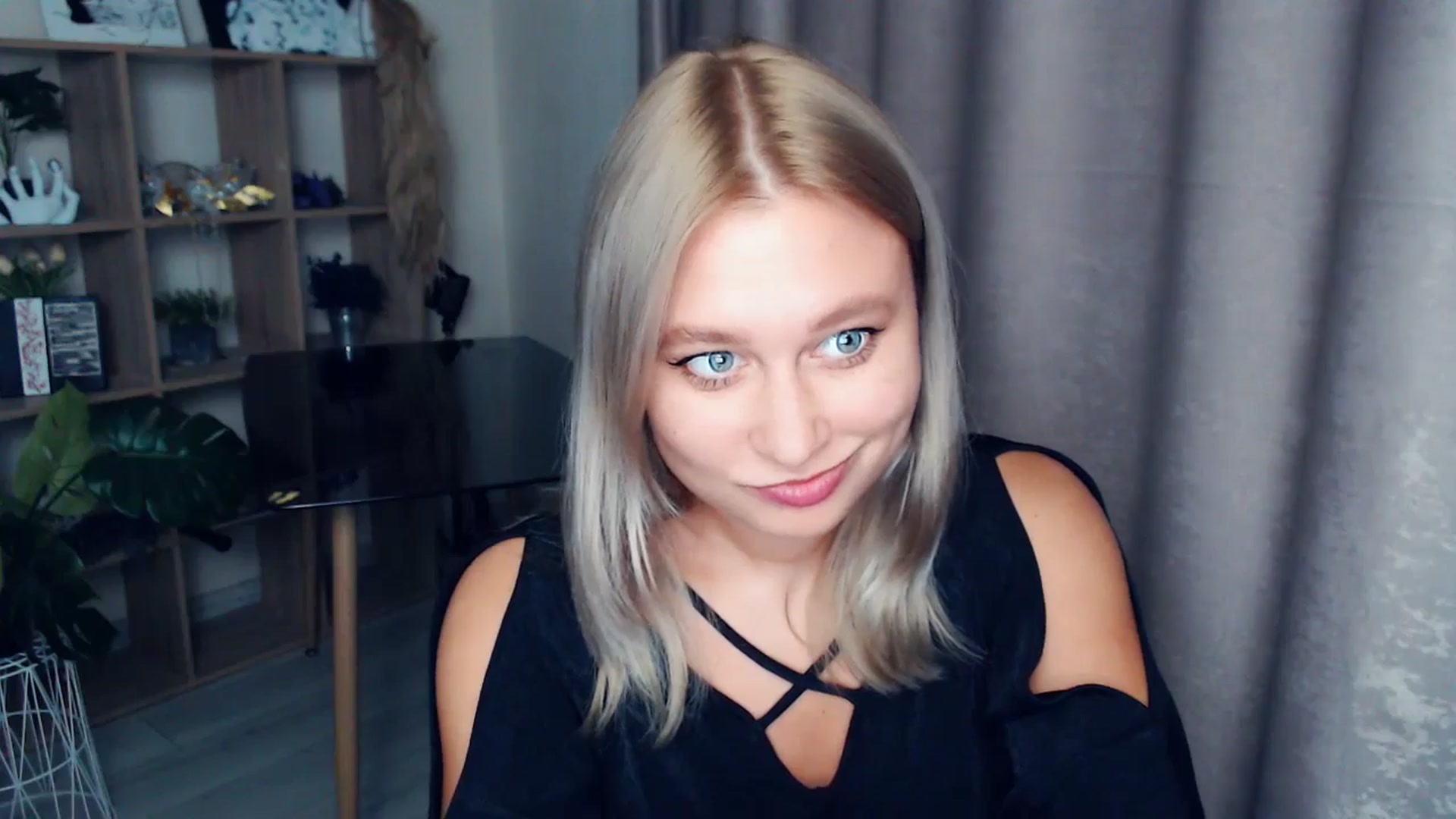Gallery image thumbnail from Kukla_kolduna's myfreecams stream on, 11/07/2025, 17:15 image 2 of 20