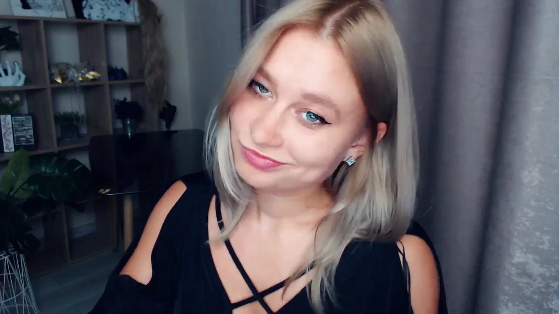 Gallery image thumbnail from Kukla_kolduna's myfreecams stream on, 11/07/2025, 17:41 image 7 of 20