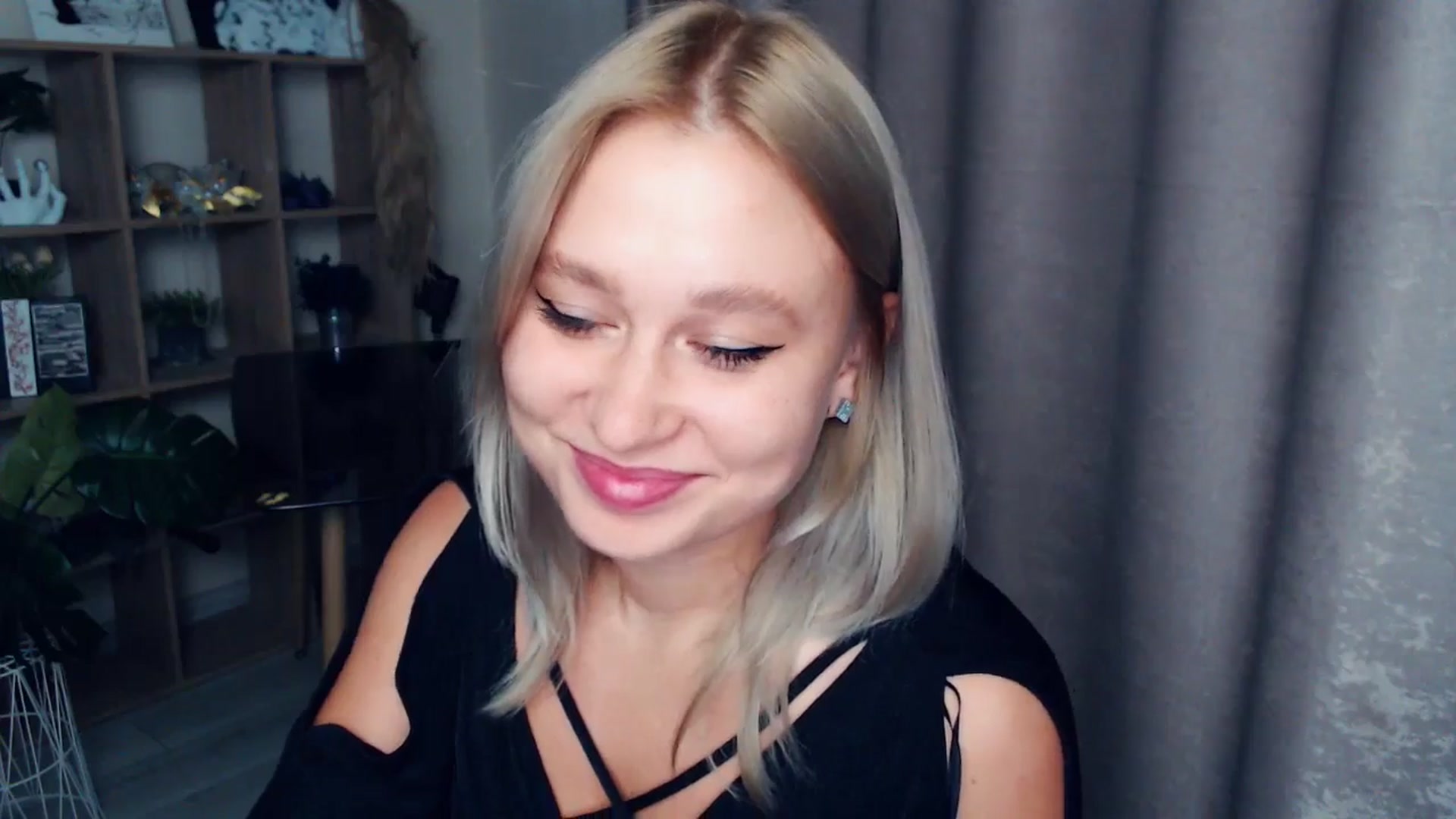 Gallery image thumbnail from Kukla_kolduna's myfreecams stream on, 11/07/2025, 17:41 image 8 of 20
