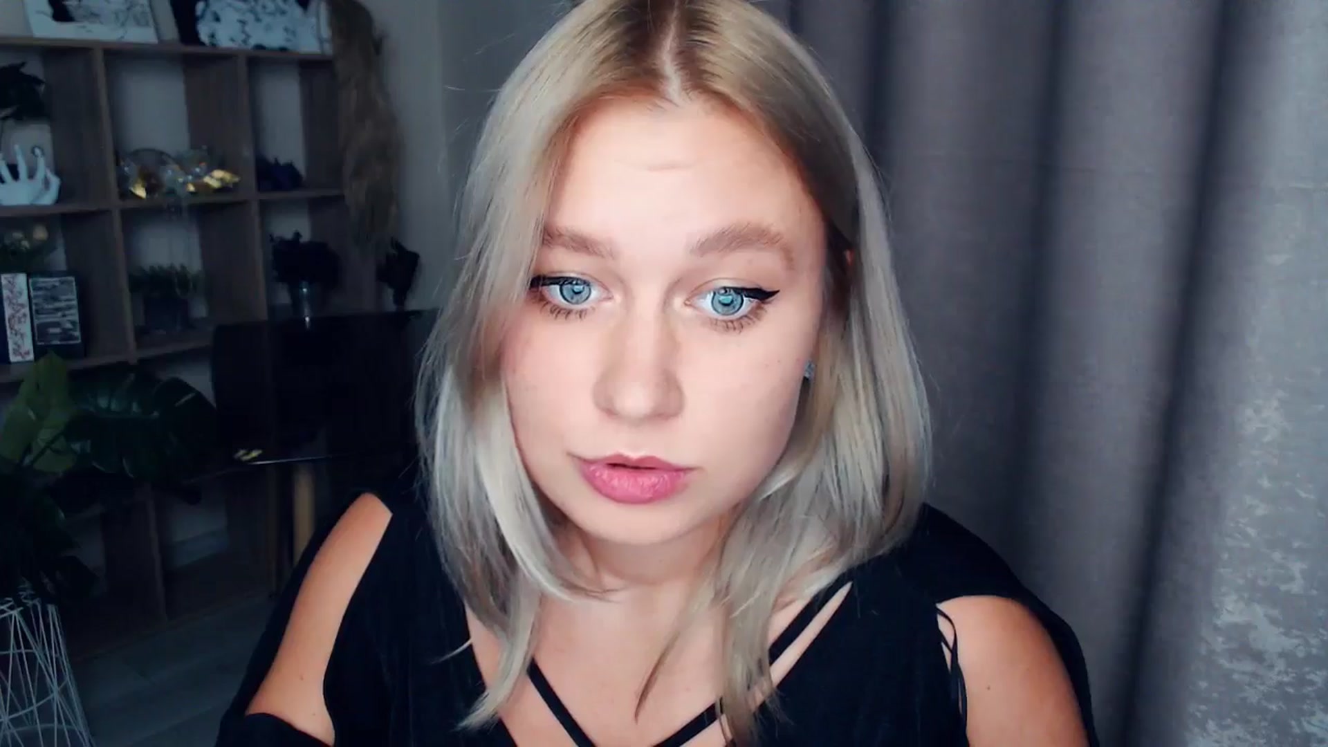 Gallery image thumbnail from Kukla_kolduna's myfreecams stream on, 11/07/2025, 17:41 image 6 of 20