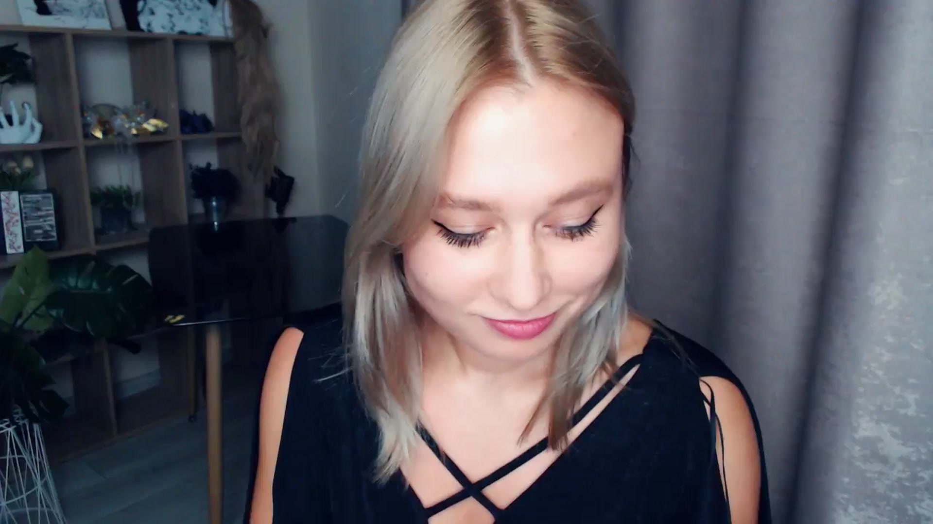 Gallery image thumbnail from Kukla_kolduna's myfreecams stream on, 11/07/2025, 17:41 image 1 of 20