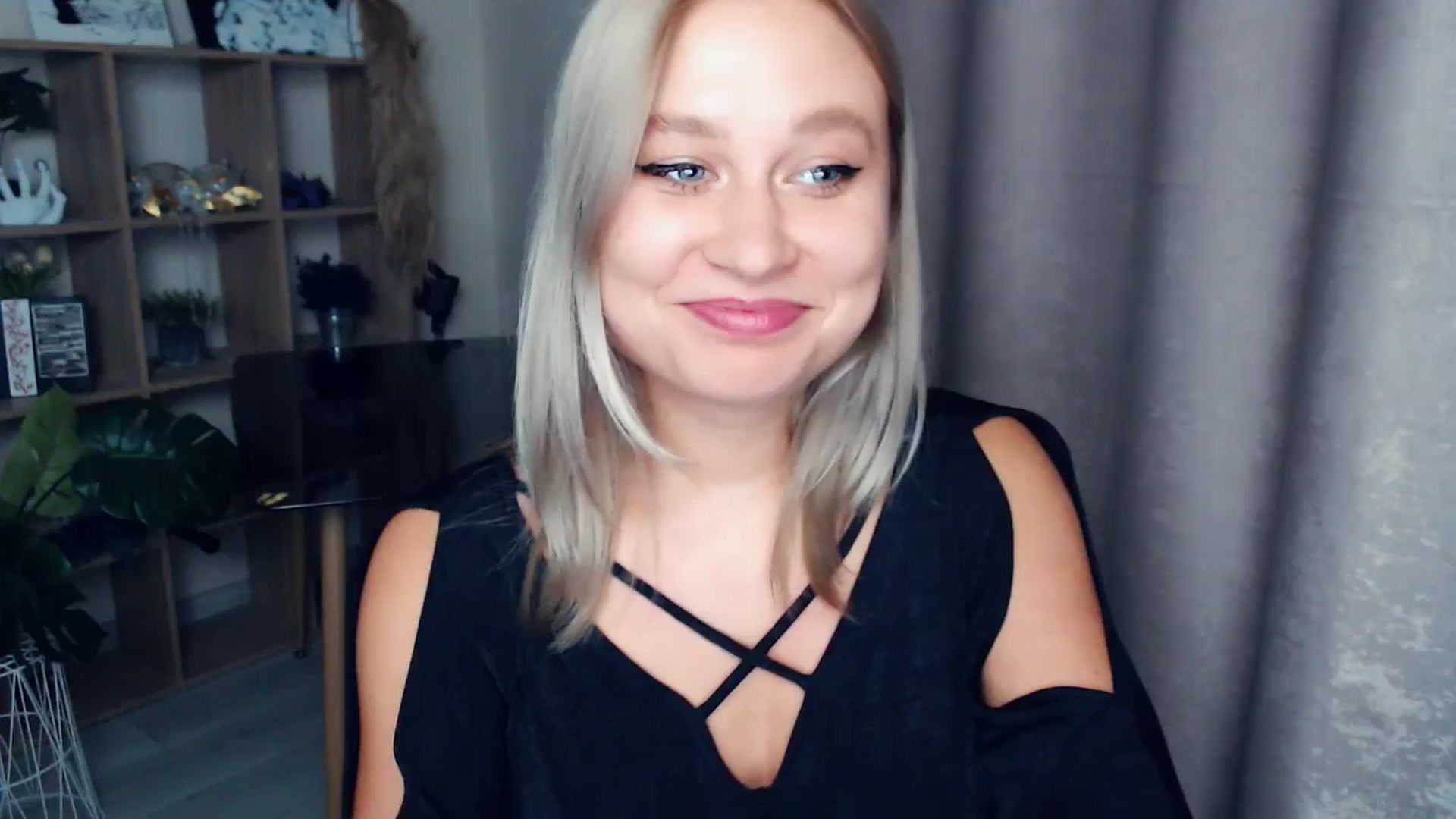Gallery image thumbnail from Kukla_kolduna's myfreecams stream on, 11/07/2025, 17:41 image 17 of 20