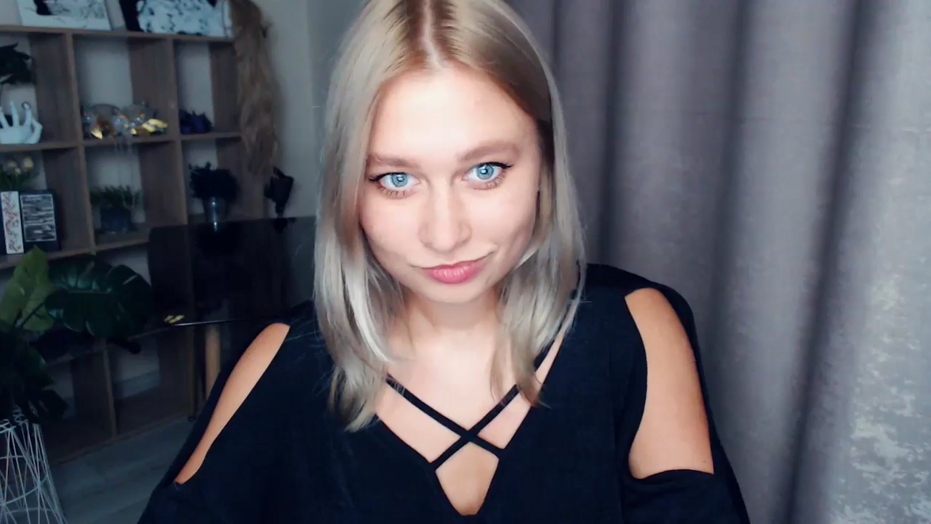 Gallery image thumbnail from Kukla_kolduna's myfreecams stream on, 11/07/2025, 17:41 image 18 of 20