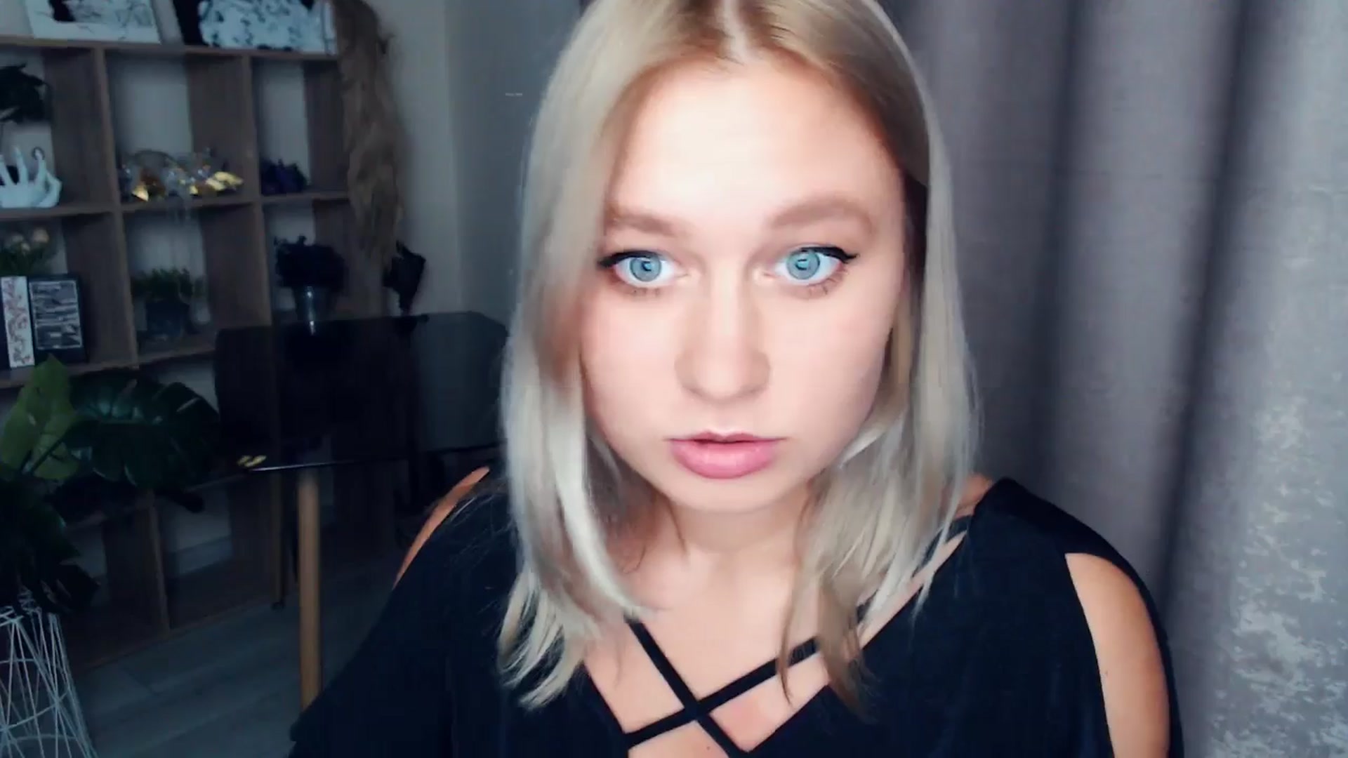 Gallery image thumbnail from Kukla_kolduna's myfreecams stream on, 11/07/2025, 17:41 image 14 of 20