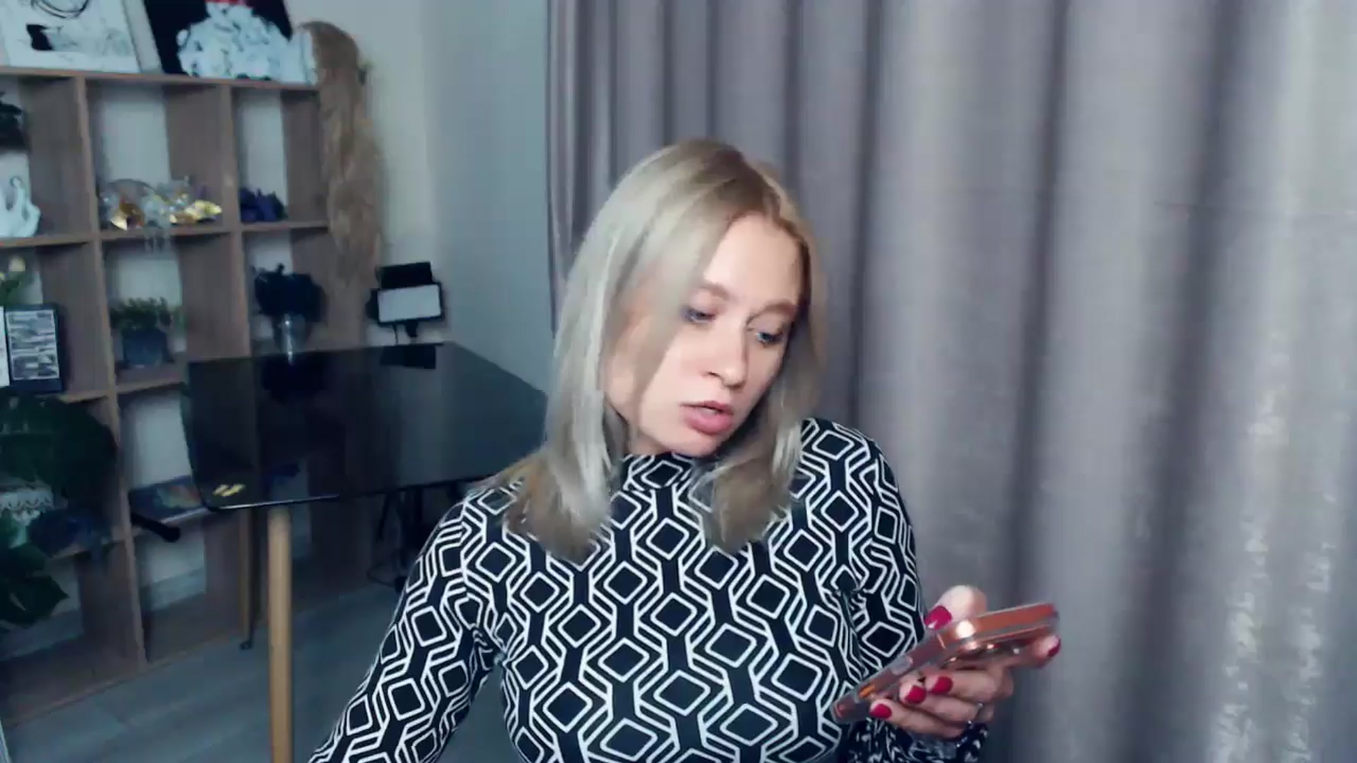Gallery image thumbnail from Kukla_kolduna's myfreecams stream on, 11/08/2025, 17:24 image 12 of 20