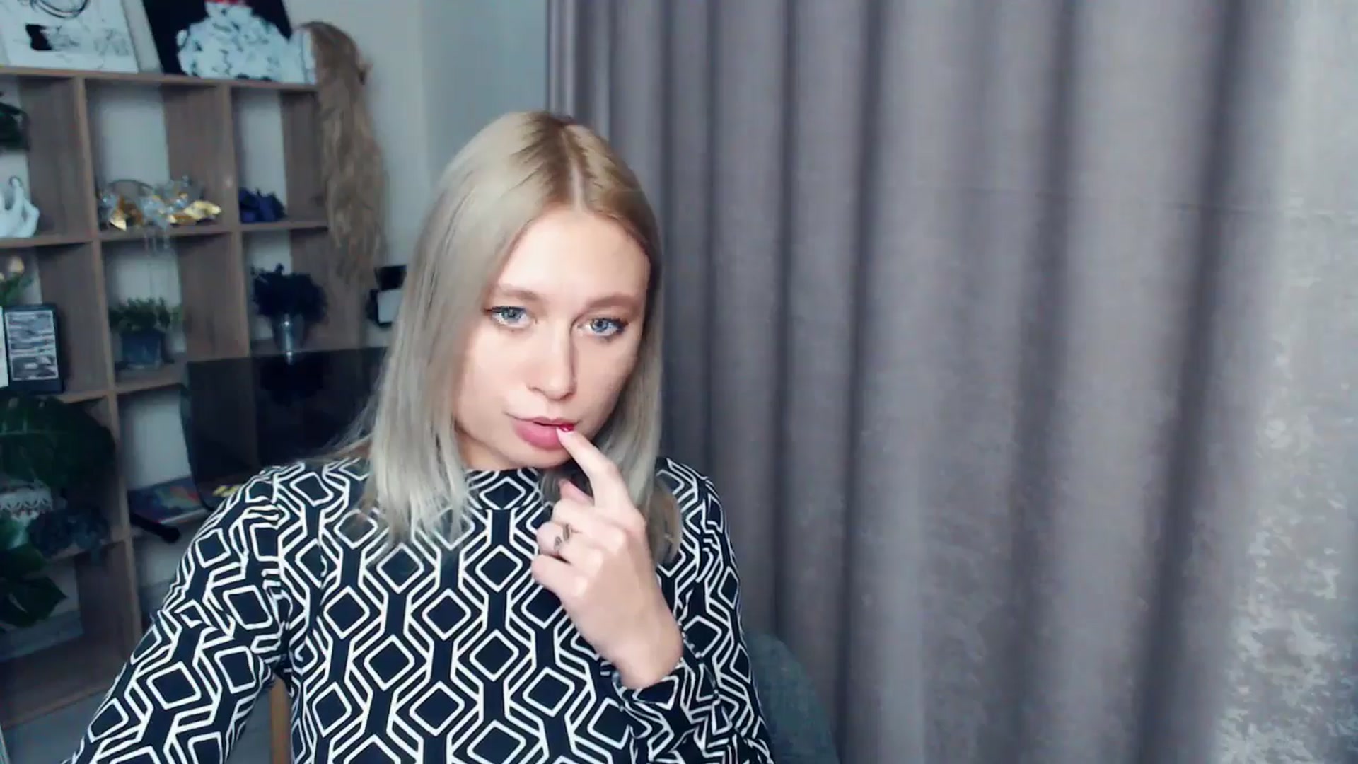 Gallery image thumbnail from Kukla_kolduna's myfreecams stream on, 11/08/2025, 18:51 image 11 of 20