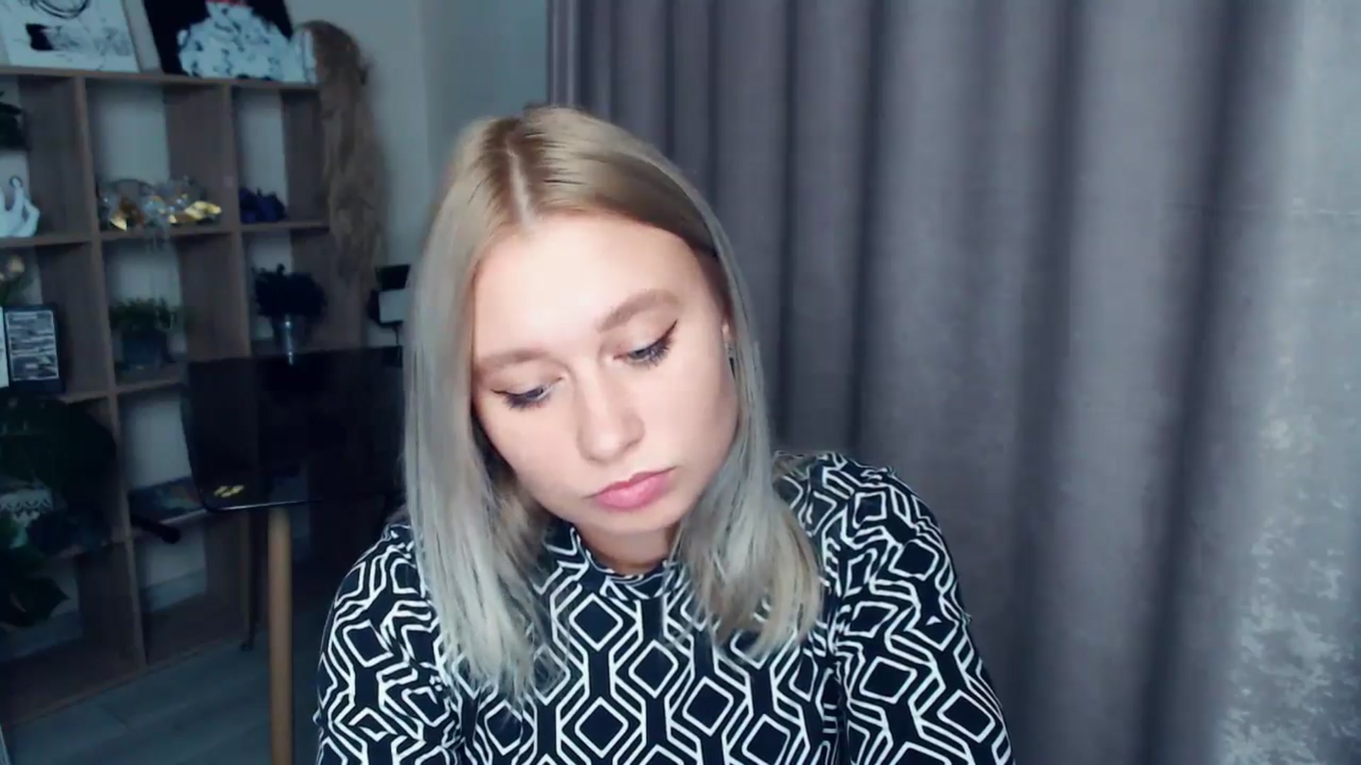 Gallery image thumbnail from Kukla_kolduna's myfreecams stream on, 11/08/2025, 18:51 image 14 of 20