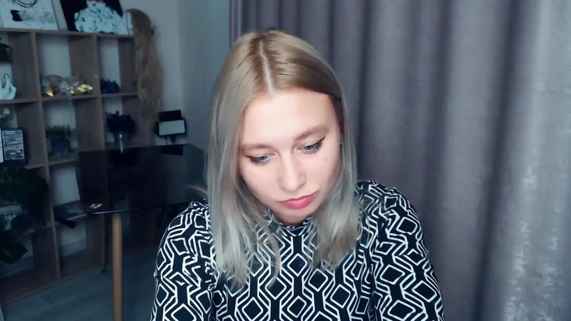 Gallery image thumbnail from Kukla_kolduna's myfreecams stream on, 11/08/2025, 18:51 image 3 of 20