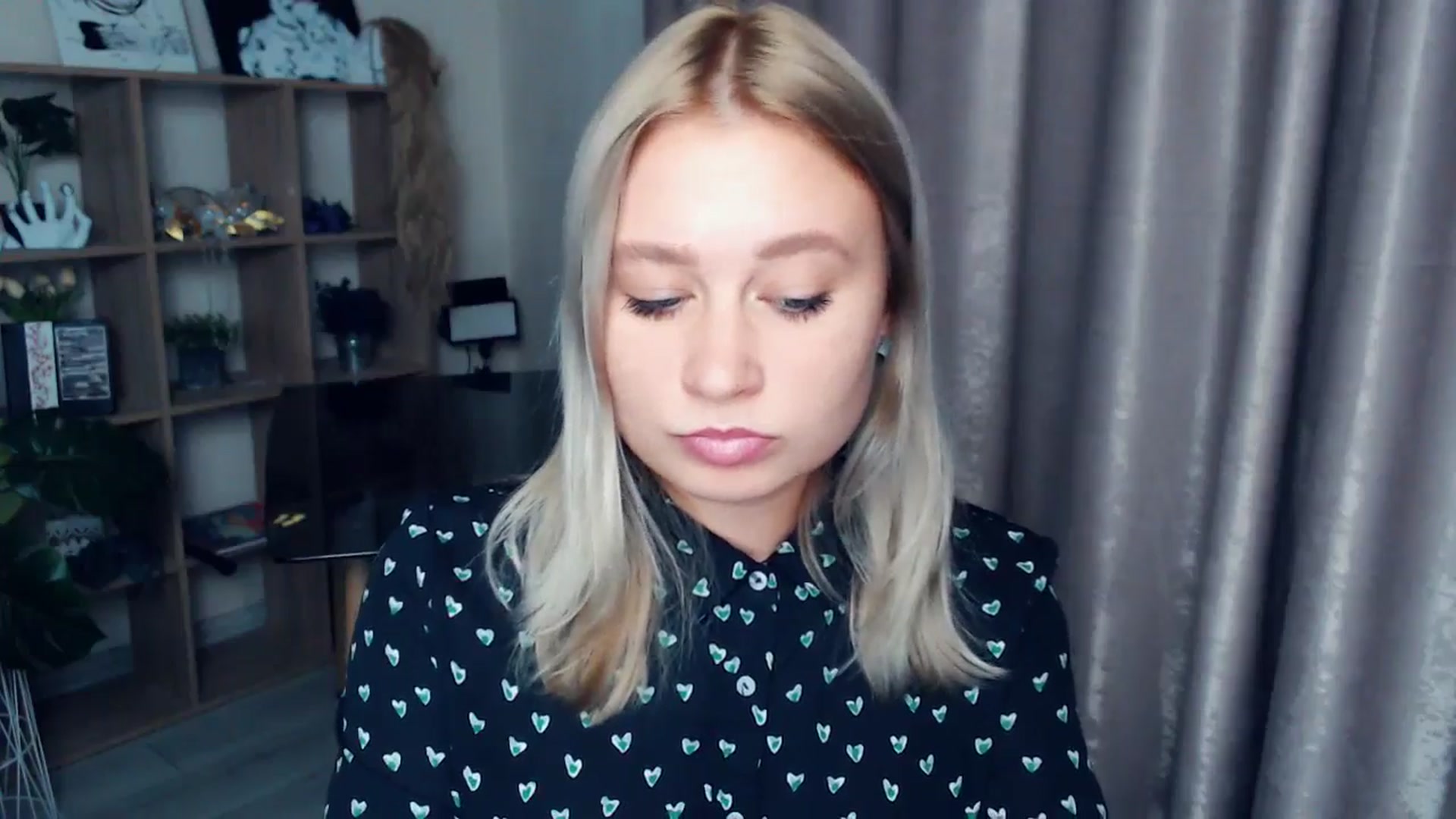 Gallery image thumbnail from Kukla_kolduna's myfreecams stream on, 11/09/2025, 15:07 image 19 of 20