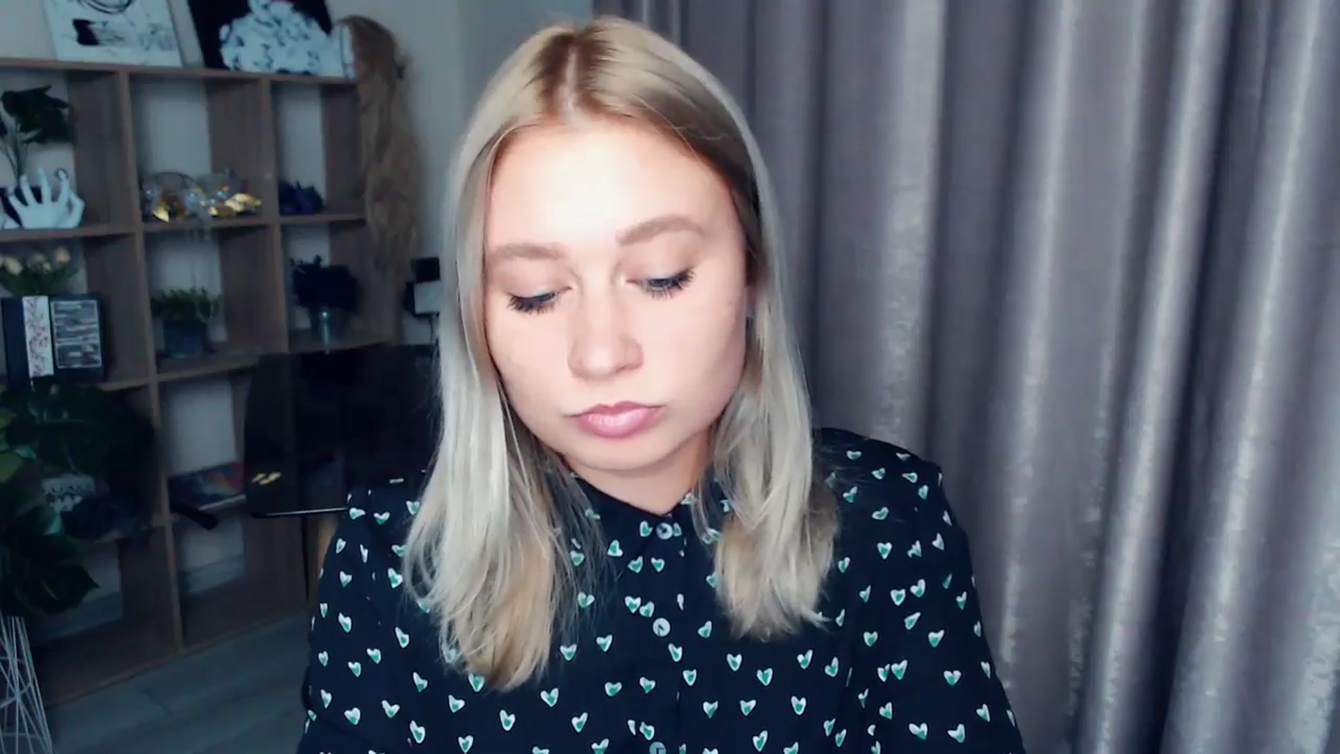Gallery image thumbnail from Kukla_kolduna's myfreecams stream on, 11/09/2025, 15:07 image 18 of 20