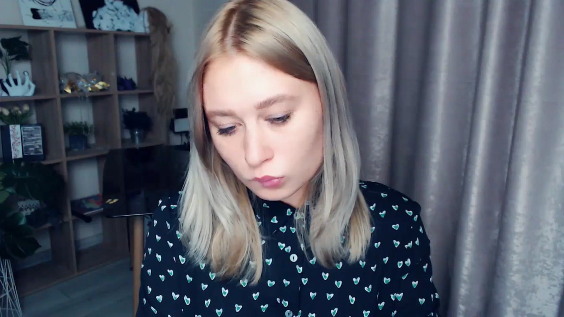 Gallery image thumbnail from Kukla_kolduna's myfreecams stream on, 11/09/2025, 15:49 image 9 of 20