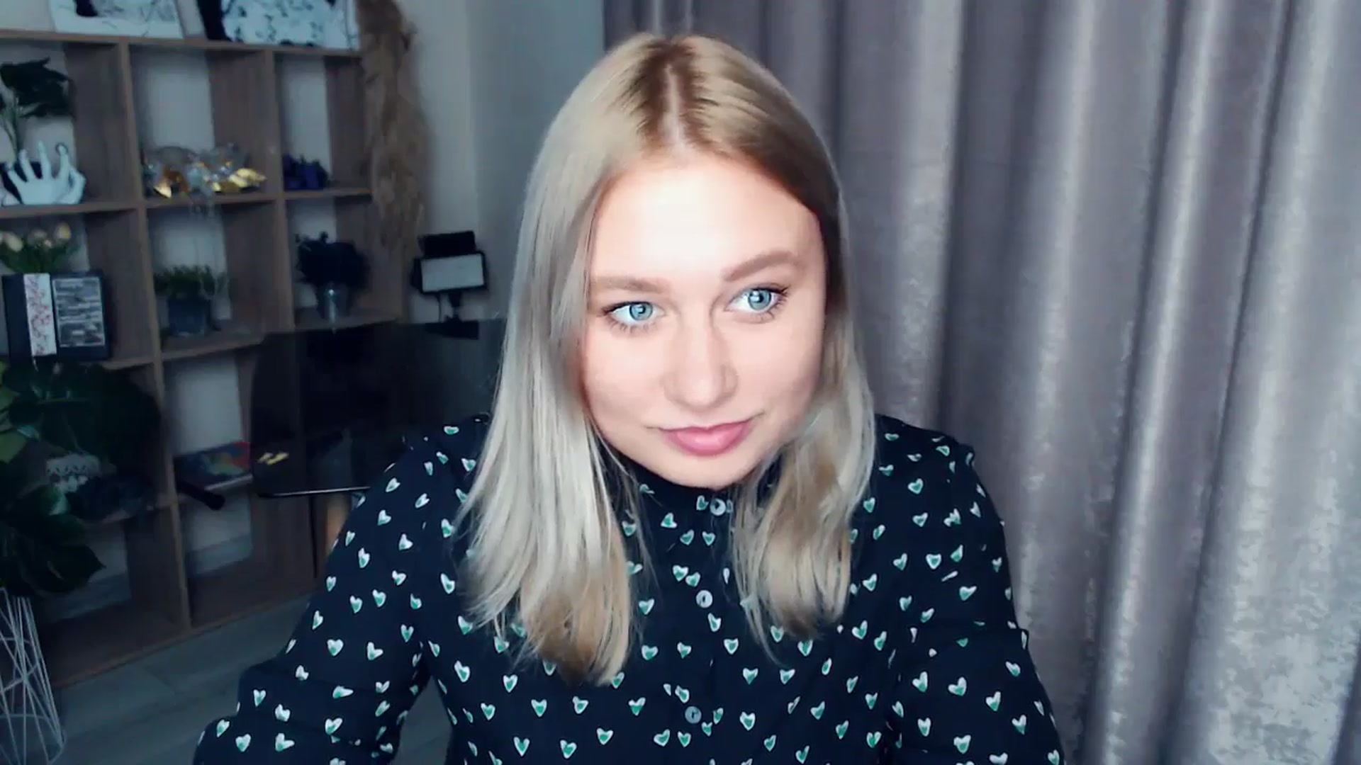 Gallery image thumbnail from Kukla_kolduna's myfreecams stream on, 11/09/2025, 16:33 image 16 of 20