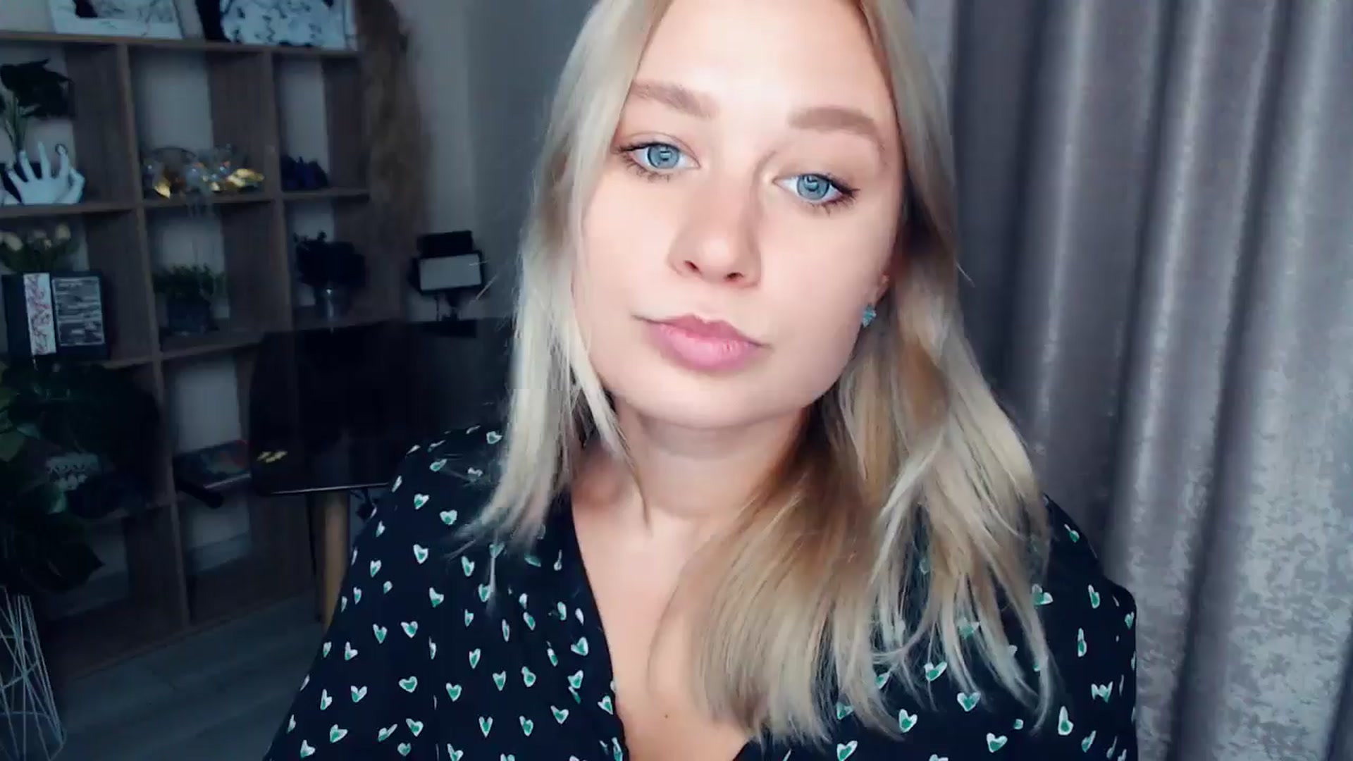 Gallery image thumbnail from Kukla_kolduna's myfreecams stream on, 11/09/2025, 17:36 image 14 of 20