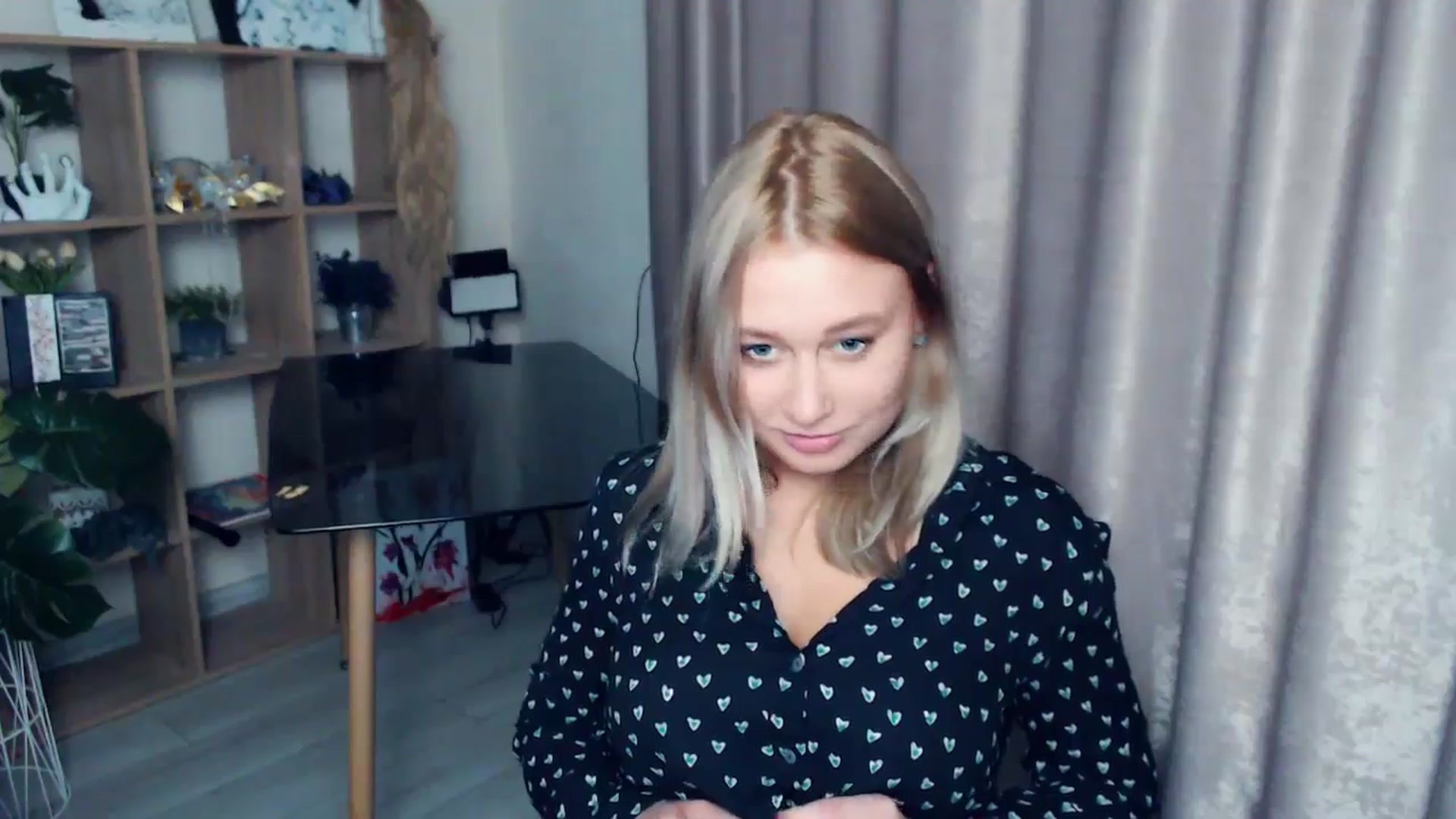 Gallery image thumbnail from Kukla_kolduna's myfreecams stream on, 11/09/2025, 17:36 image 15 of 20