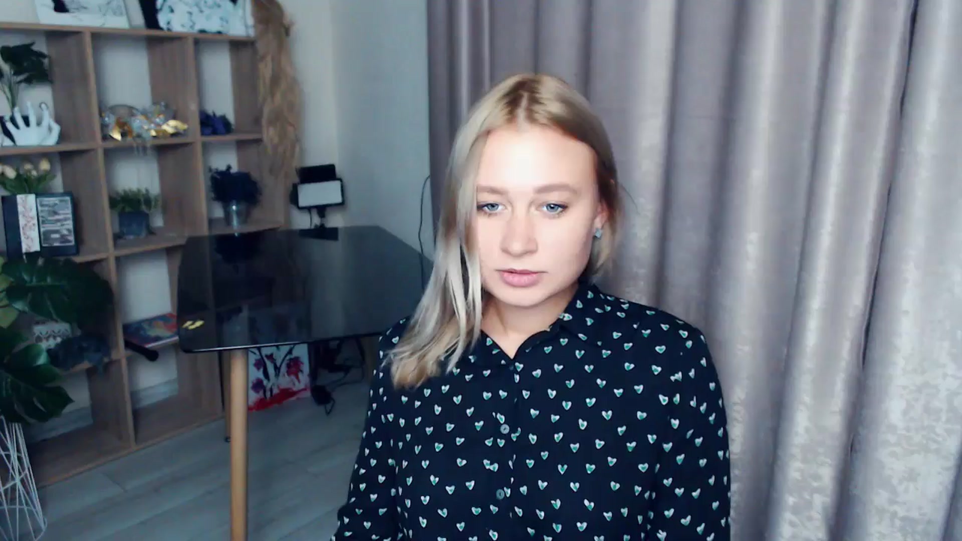 Gallery image thumbnail from Kukla_kolduna's myfreecams stream on, 11/09/2025, 17:36 image 16 of 20