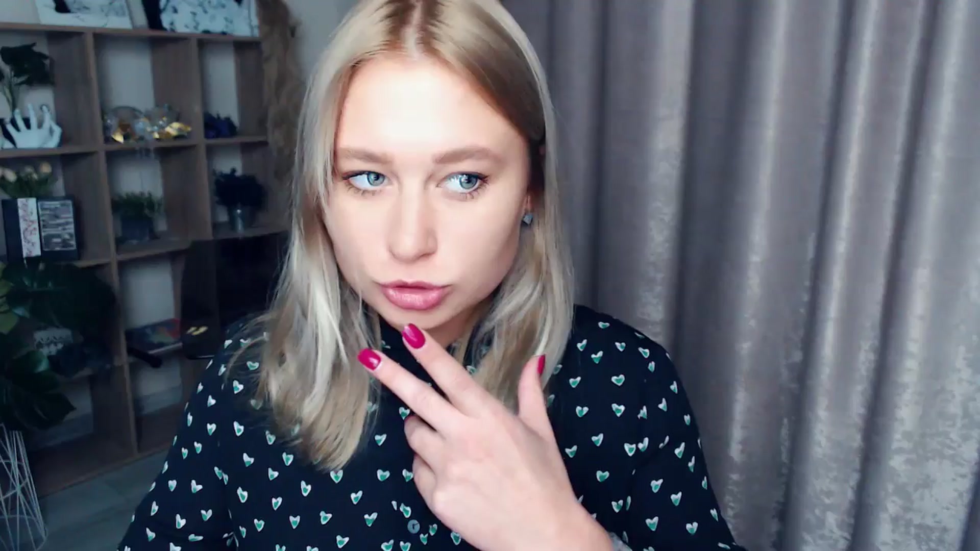 Gallery image thumbnail from Kukla_kolduna's myfreecams stream on, 11/09/2025, 17:36 image 5 of 20