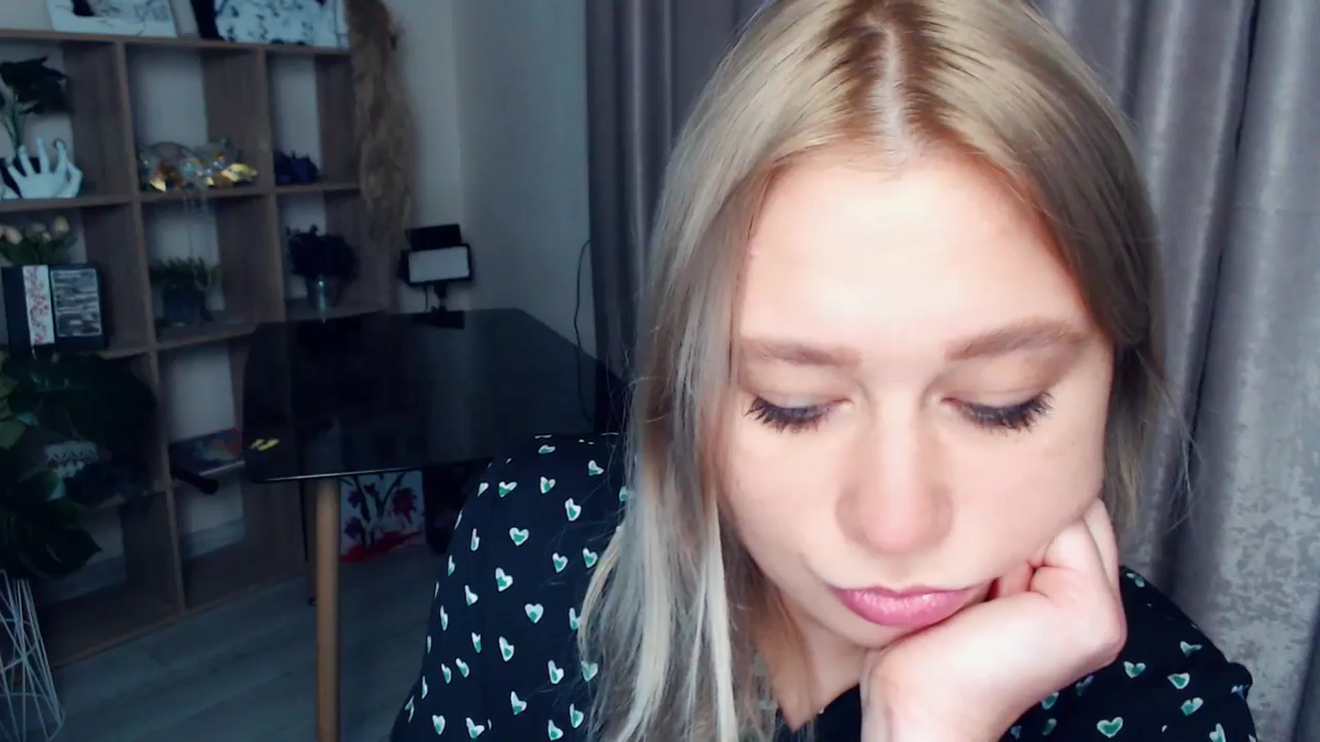 Gallery image thumbnail from Kukla_kolduna's myfreecams stream on, 11/09/2025, 17:36 image 19 of 20