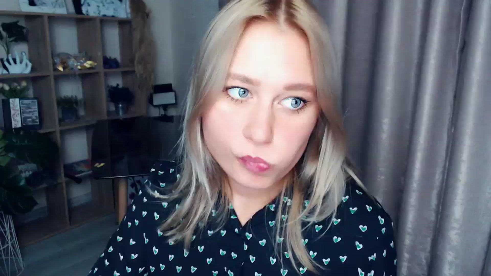 Gallery image thumbnail from Kukla_kolduna's myfreecams stream on, 11/09/2025, 19:03 image 8 of 20
