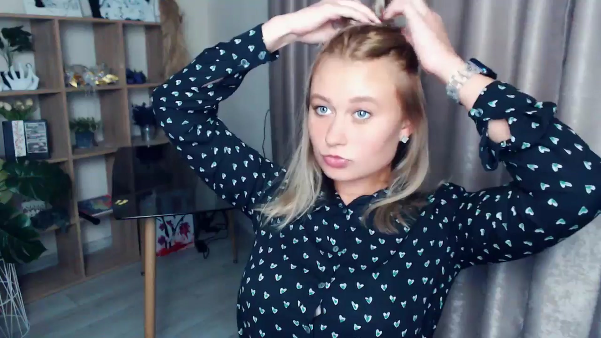 Gallery image thumbnail from Kukla_kolduna's myfreecams stream on, 11/09/2025, 19:03 image 9 of 20