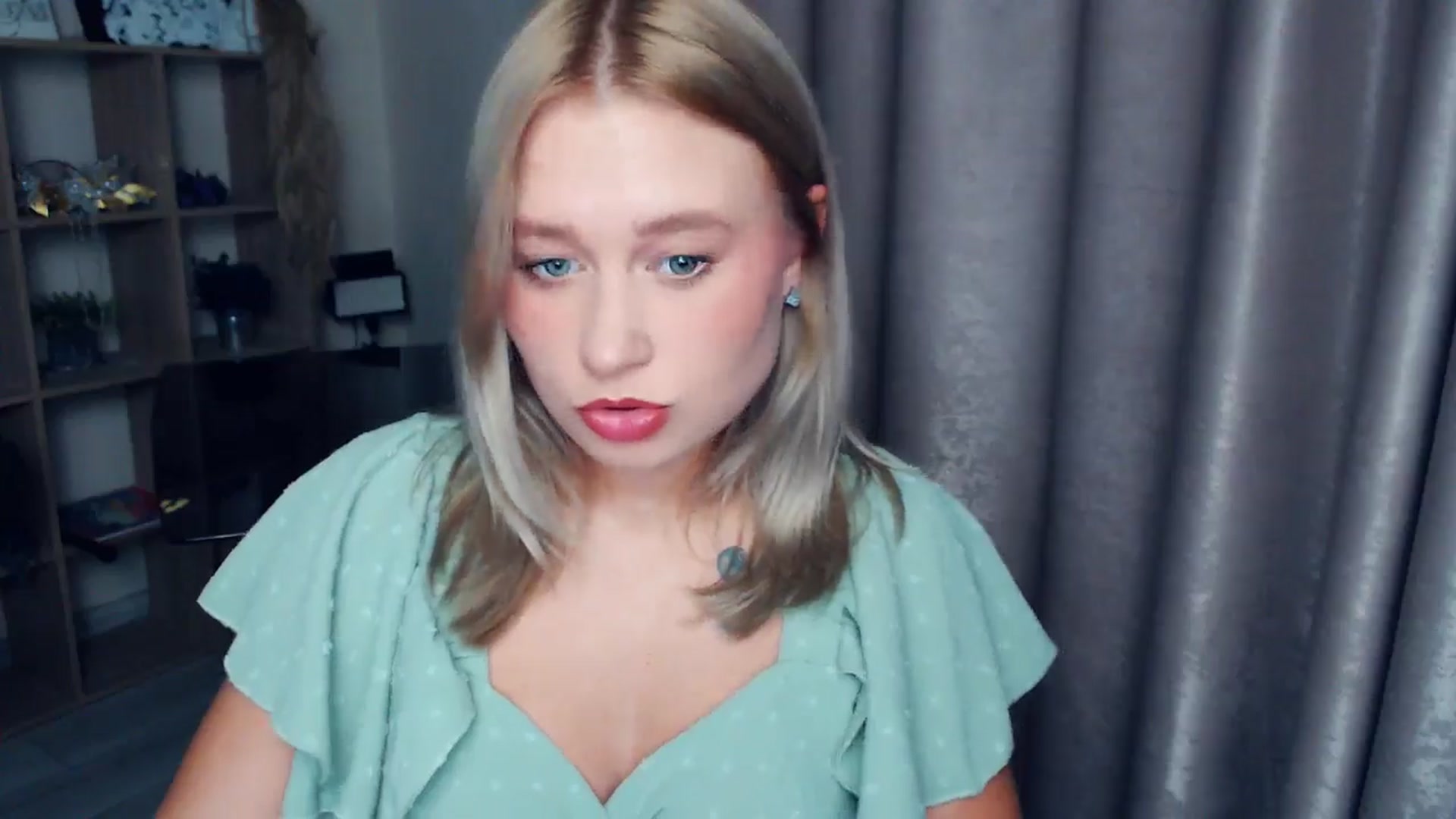 Gallery image thumbnail from Kukla_kolduna's myfreecams stream on, 11/12/2025, 17:37 image 8 of 20