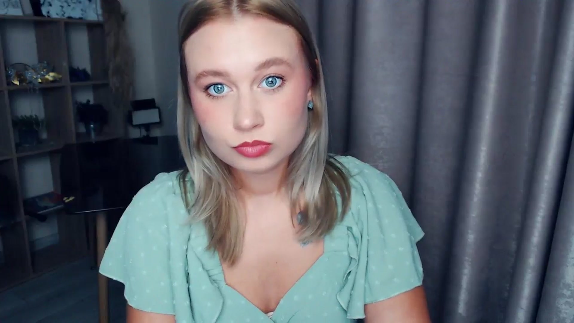 Gallery image thumbnail from Kukla_kolduna's myfreecams stream on, 11/12/2025, 17:37 image 15 of 20