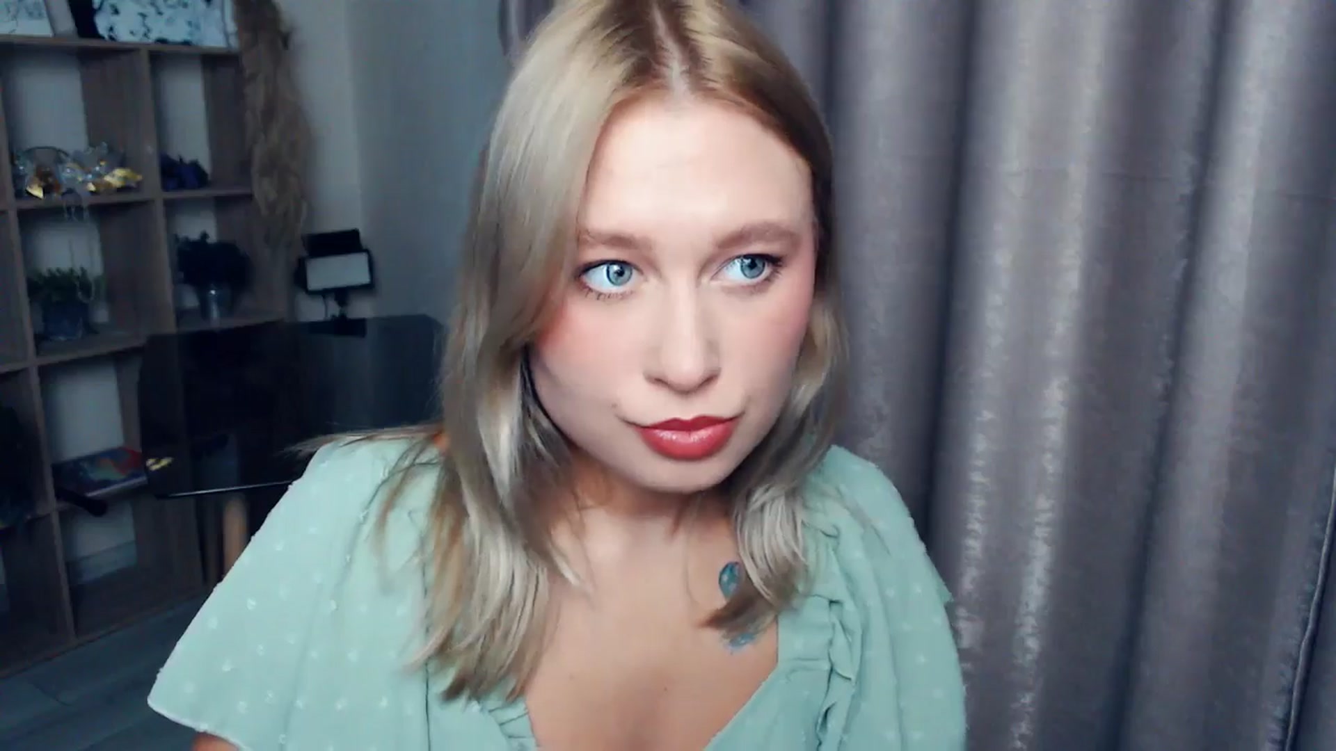 Gallery image thumbnail from Kukla_kolduna's myfreecams stream on, 11/12/2025, 17:37 image 7 of 20