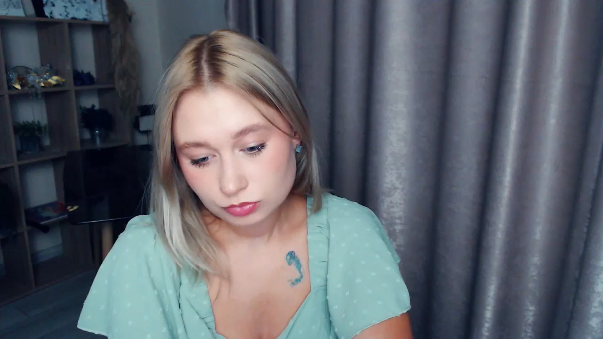 Gallery image thumbnail from Kukla_kolduna's myfreecams stream on, 11/12/2025, 18:30 image 17 of 20