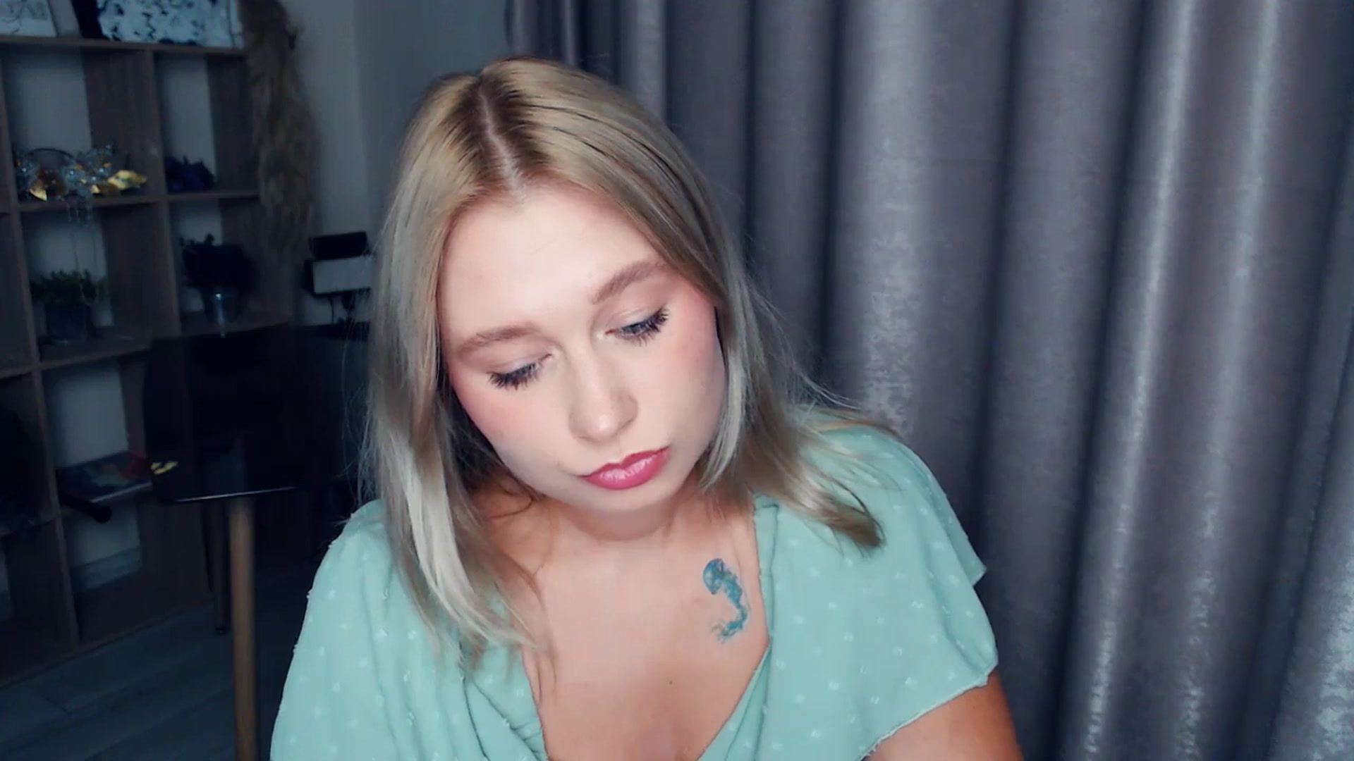 Gallery image thumbnail from Kukla_kolduna's myfreecams stream on, 11/12/2025, 18:30 image 18 of 20