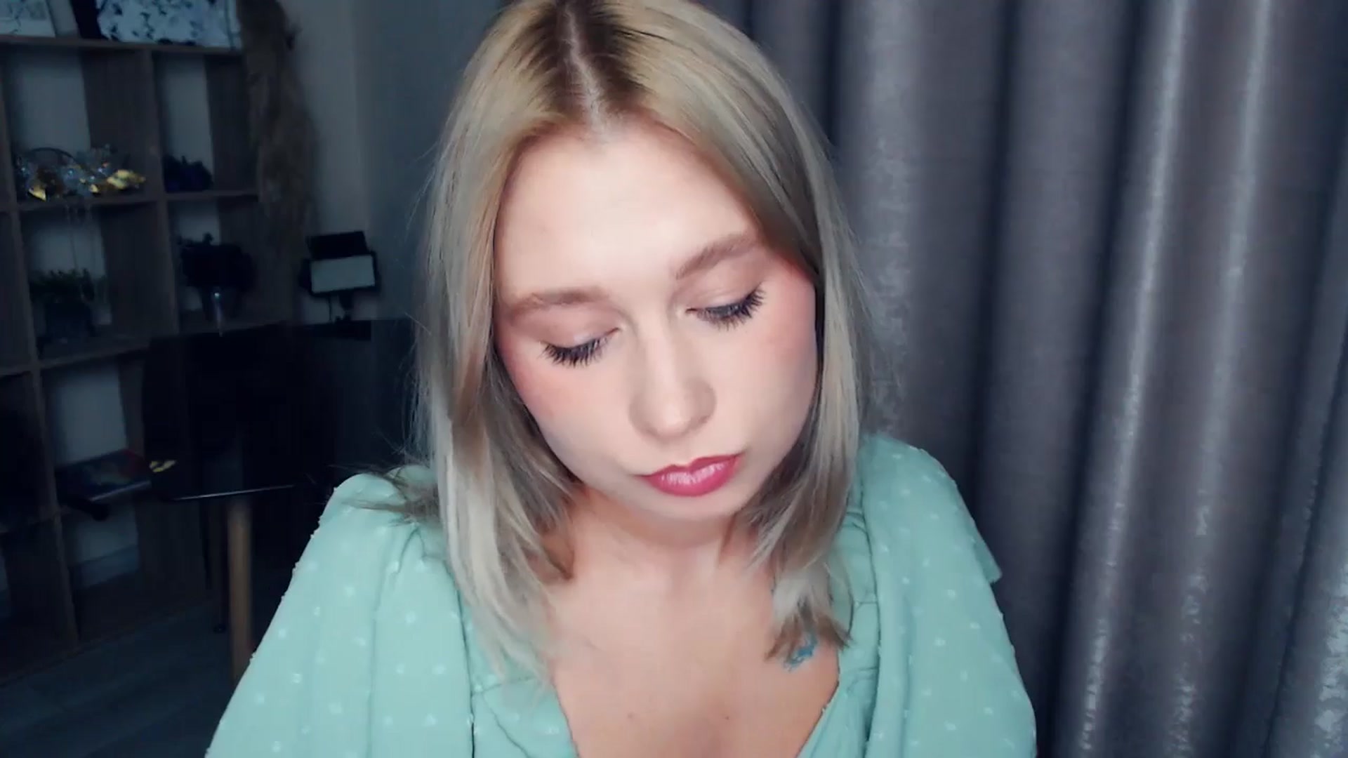 Gallery image thumbnail from Kukla_kolduna's myfreecams stream on, 11/12/2025, 18:30 image 5 of 20