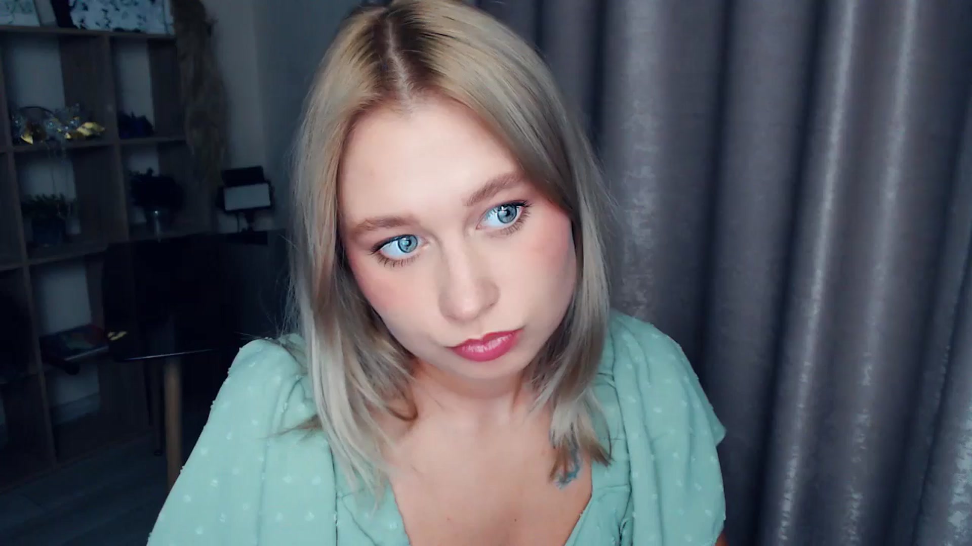 Gallery image thumbnail from Kukla_kolduna's myfreecams stream on, 11/12/2025, 18:30 image 7 of 20