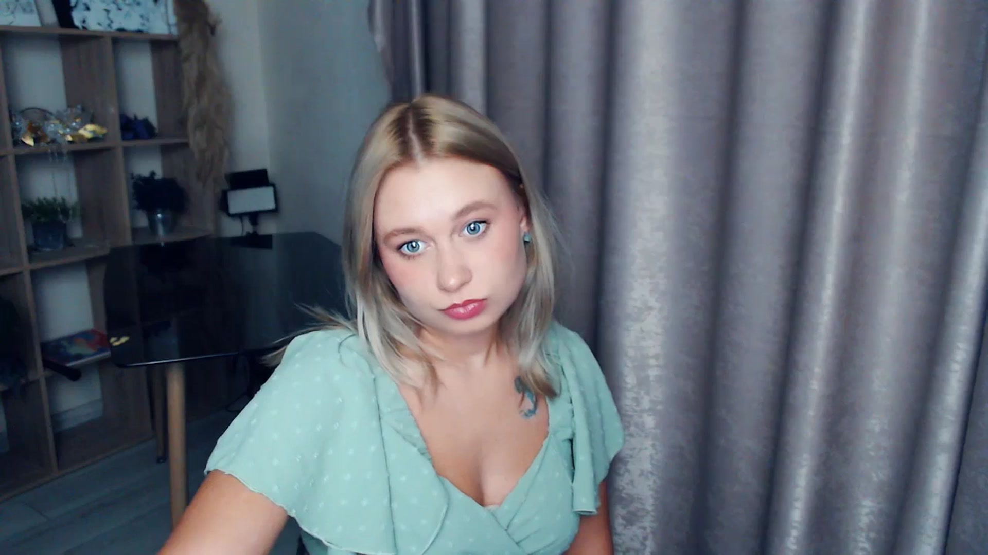 Gallery image thumbnail from Kukla_kolduna's myfreecams stream on, 11/12/2025, 18:30 image 2 of 20