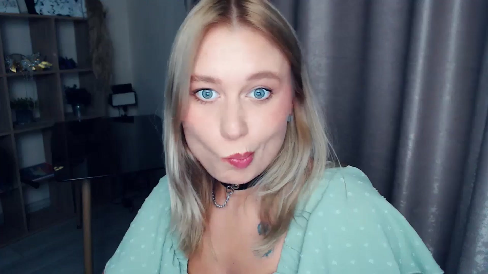 Gallery image thumbnail from Kukla_kolduna's myfreecams stream on, 11/12/2025, 18:45 image 18 of 20