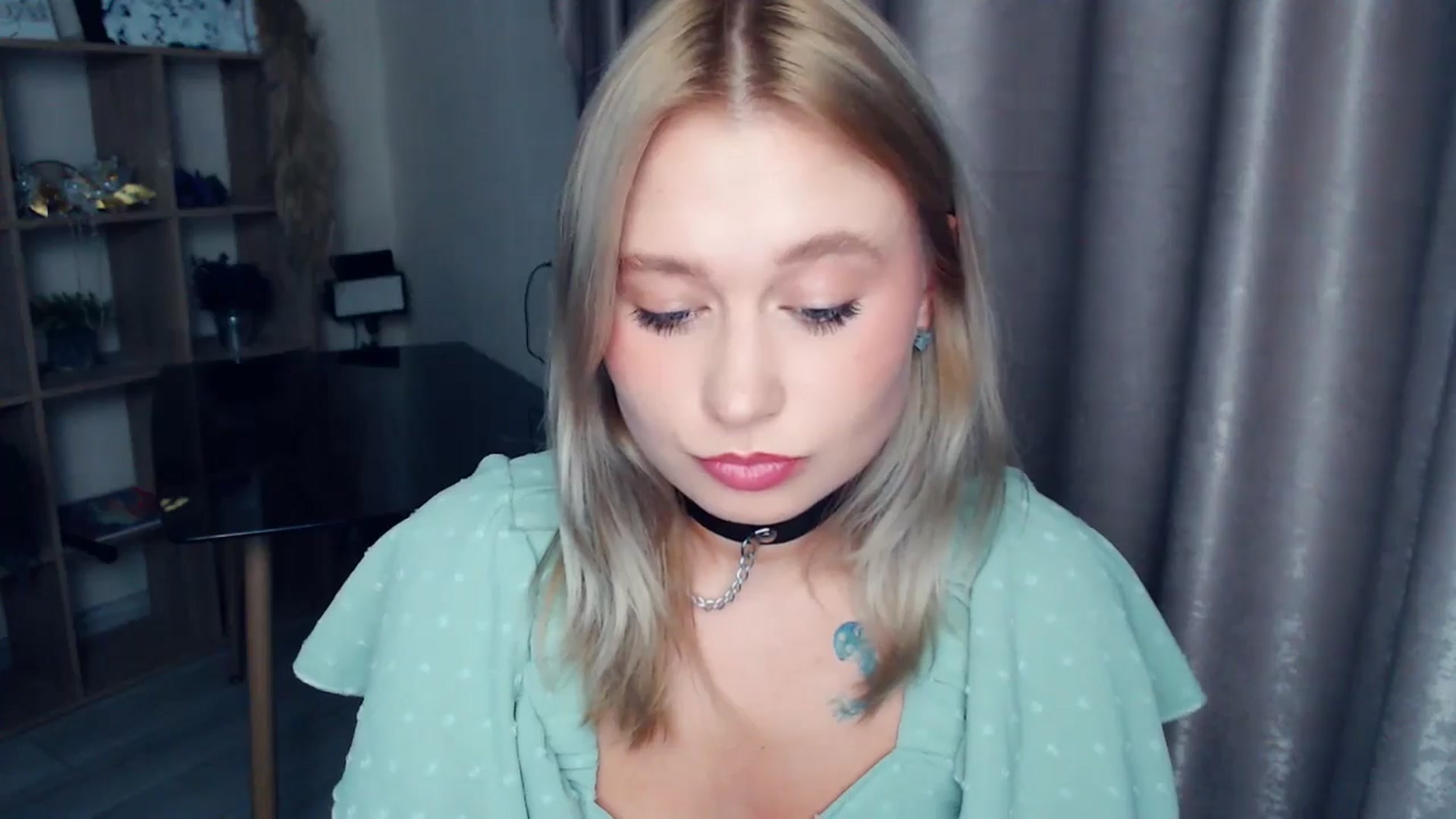Gallery image thumbnail from Kukla_kolduna's myfreecams stream on, 11/12/2025, 18:45 image 14 of 20