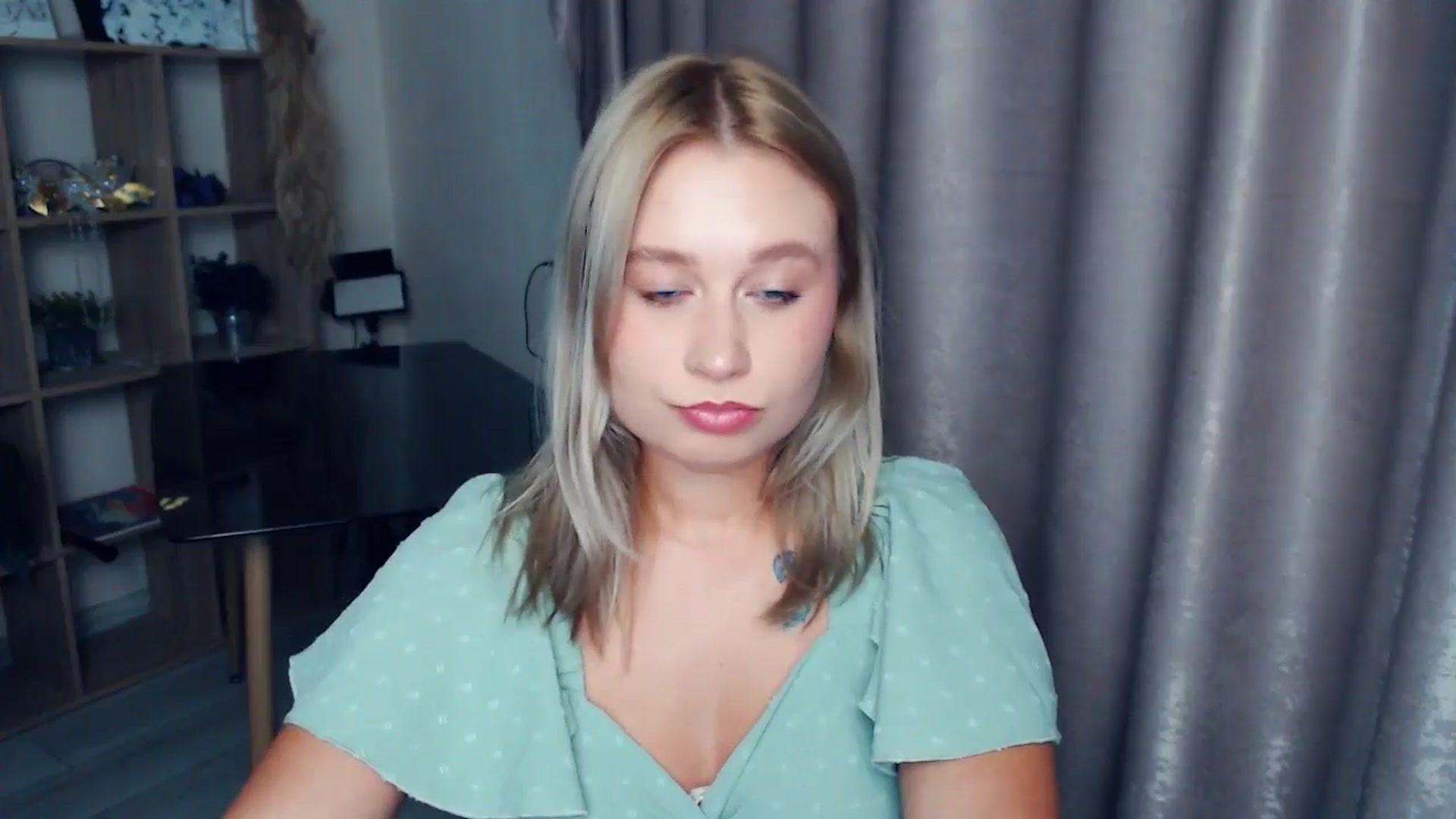 Gallery image thumbnail from Kukla_kolduna's myfreecams stream on, 11/12/2025, 19:09 image 16 of 20