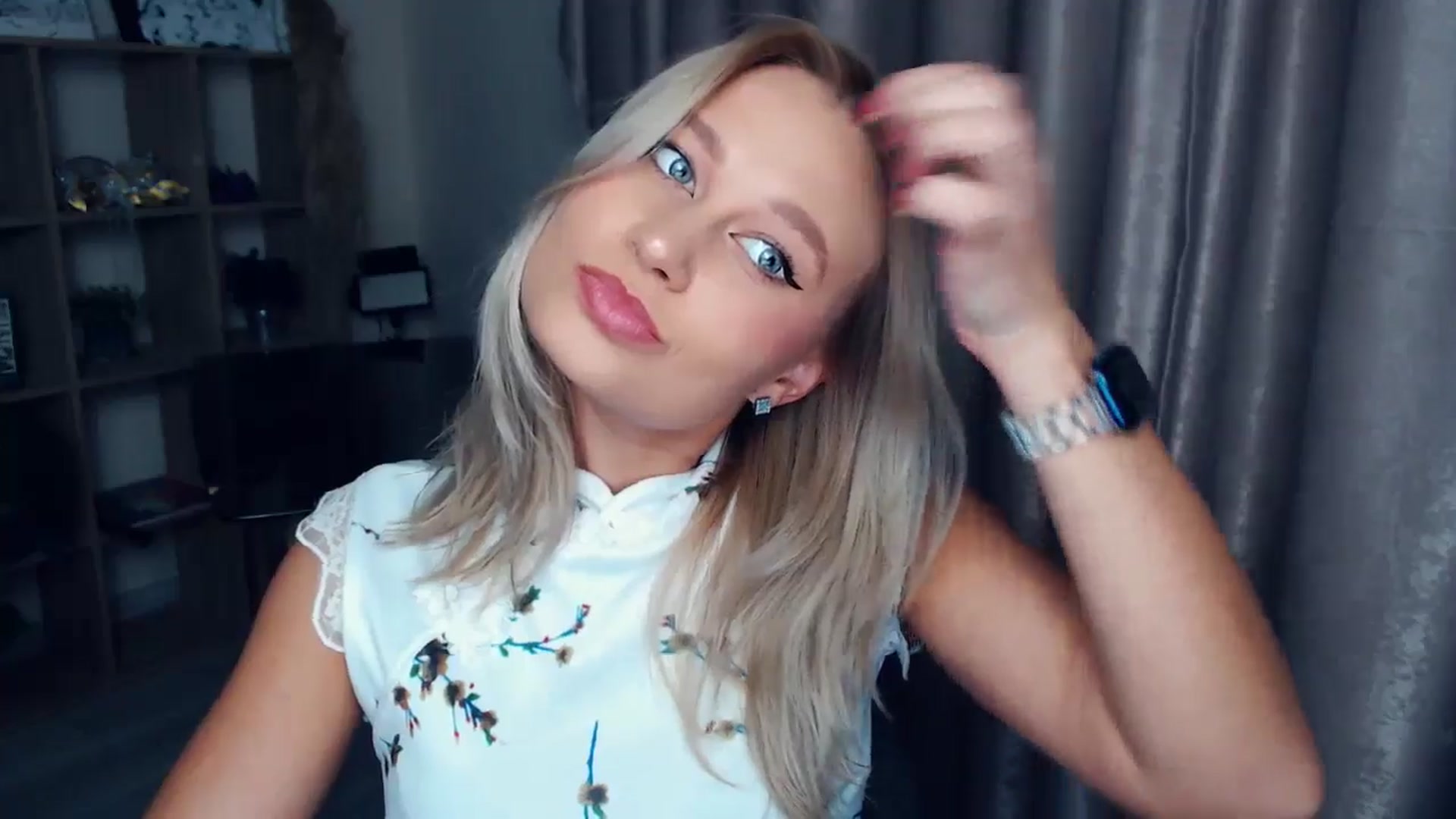 Gallery image thumbnail from Kukla_kolduna's myfreecams stream on, 11/13/2025, 15:54 image 16 of 20
