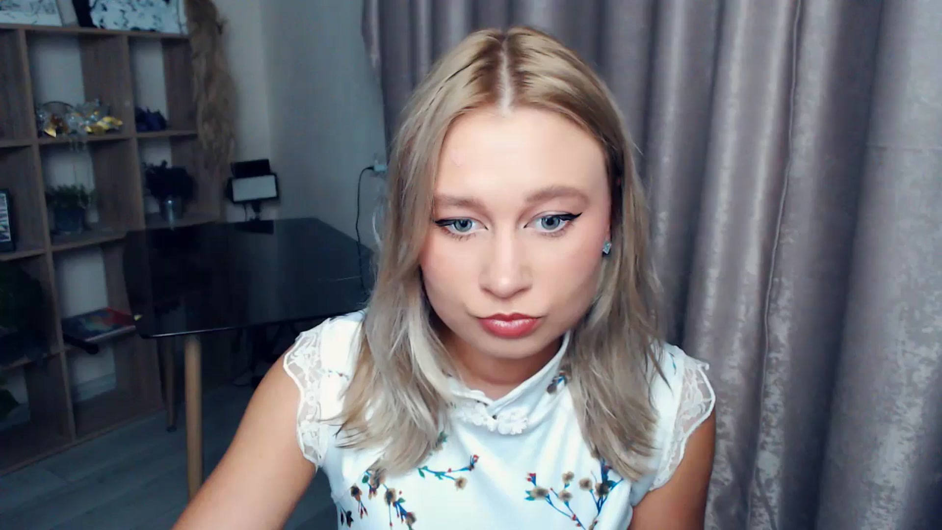 Gallery image thumbnail from Kukla_kolduna's myfreecams stream on, 11/13/2025, 15:54 image 1 of 20