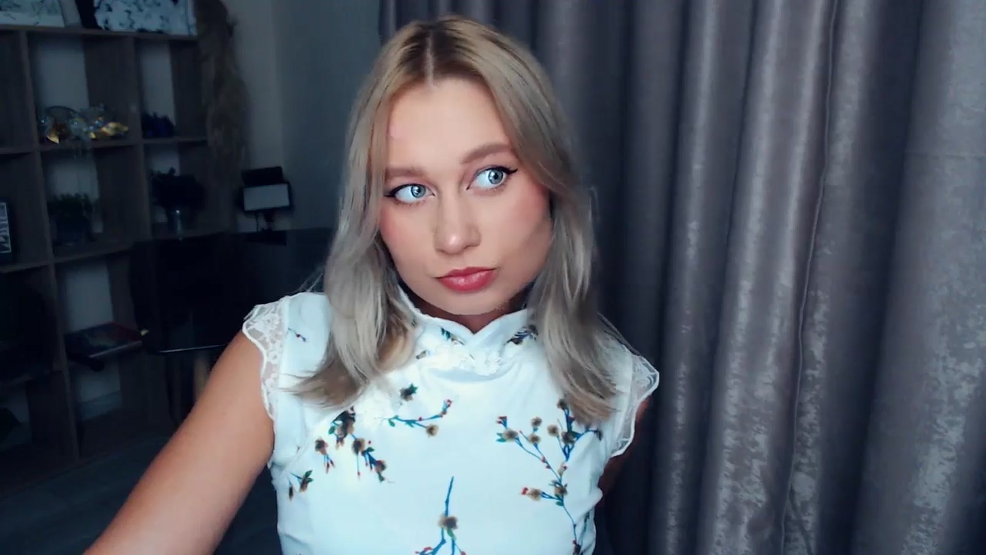 Gallery image thumbnail from Kukla_kolduna's myfreecams stream on, 11/13/2025, 15:54 image 5 of 20