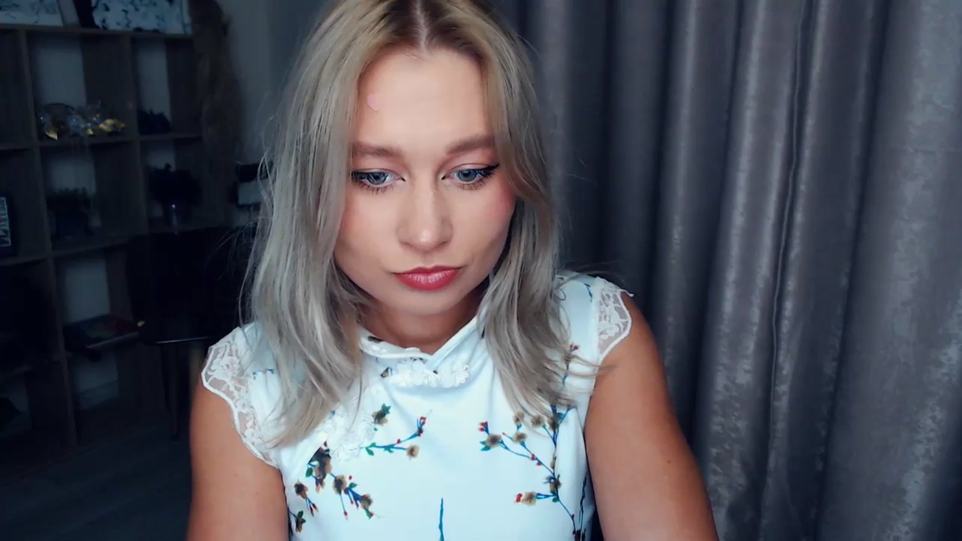 Gallery image thumbnail from Kukla_kolduna's myfreecams stream on, 11/13/2025, 15:54 image 10 of 20