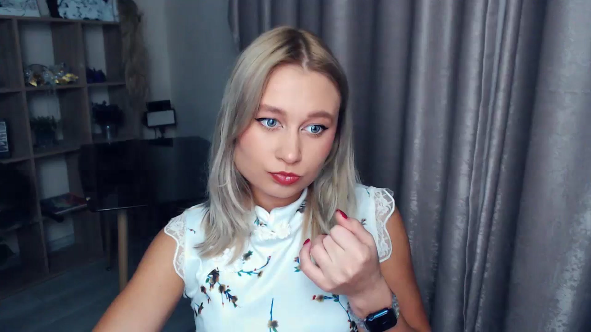 Gallery image thumbnail from Kukla_kolduna's myfreecams stream on, 11/13/2025, 16:34 image 13 of 20