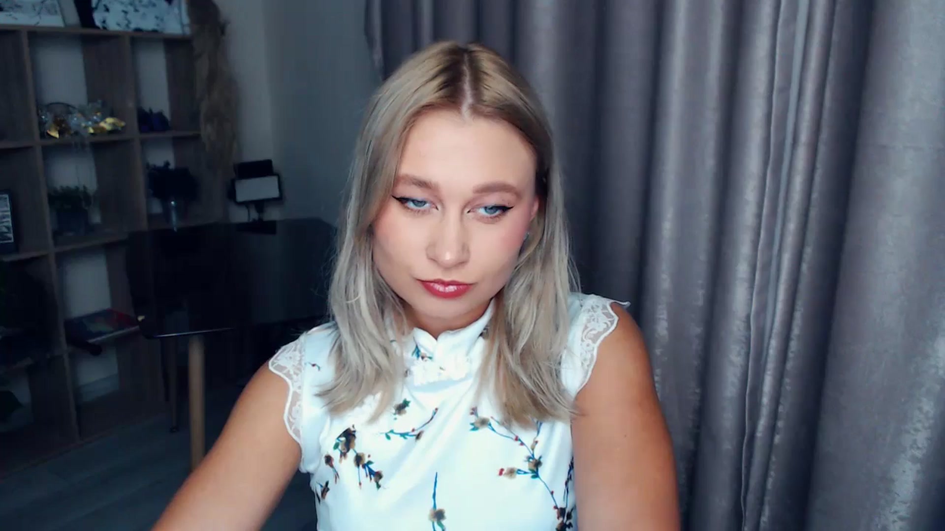 Gallery image thumbnail from Kukla_kolduna's myfreecams stream on, 11/13/2025, 16:34 image 10 of 20
